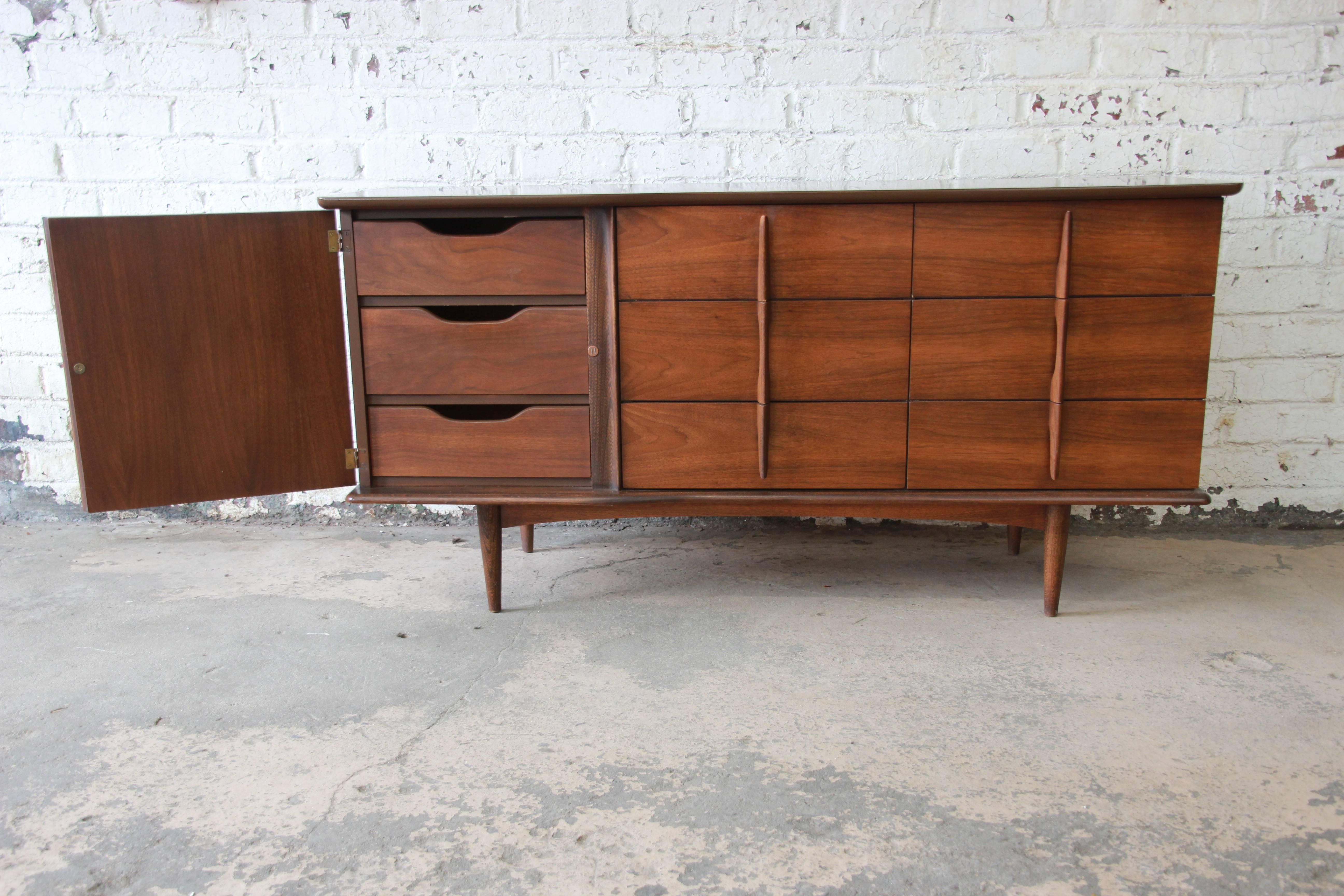 Mid-Century Modern Sculpted Walnut Triple Dresser or Credenza by United, 1960s 2