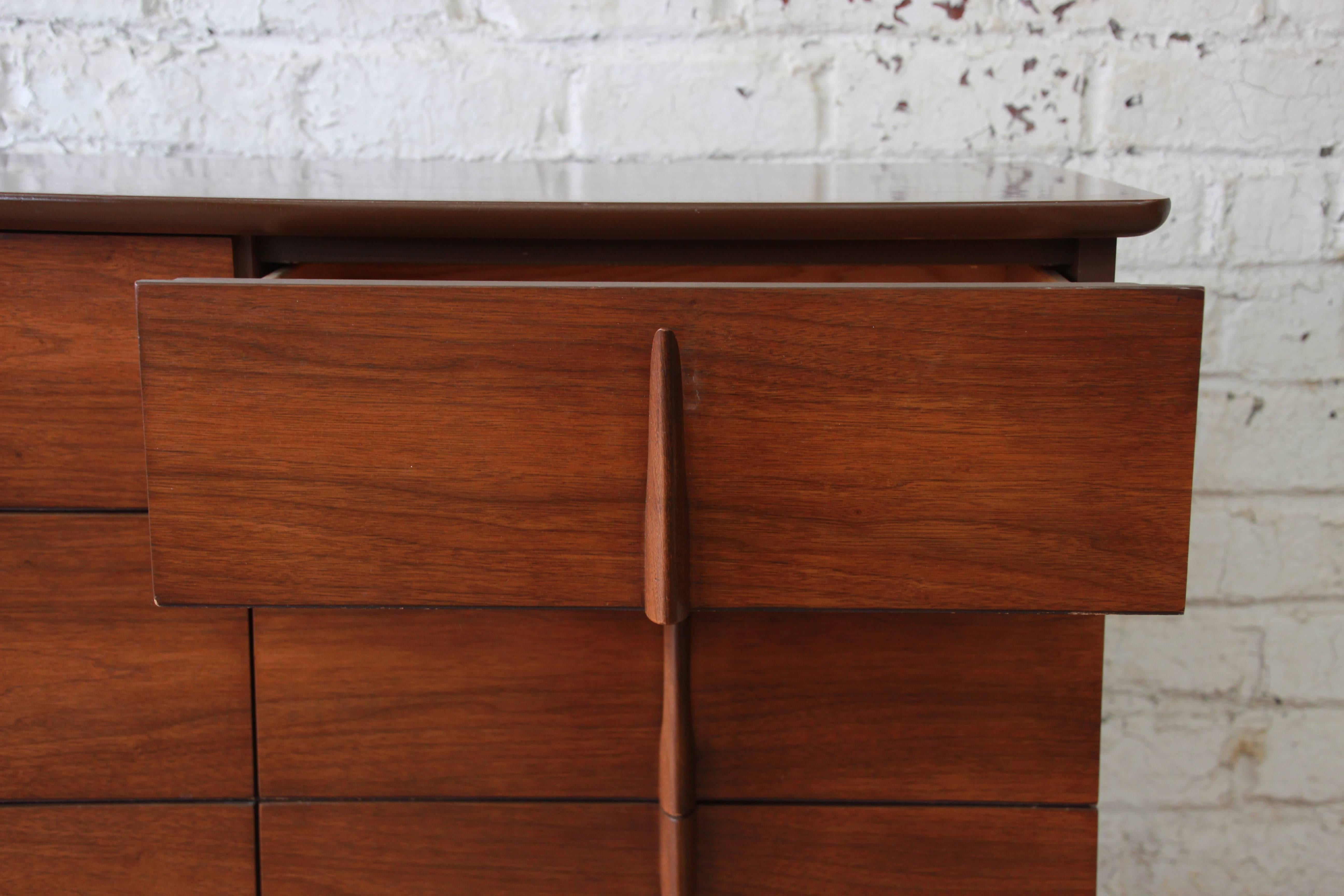 Mid-Century Modern Sculpted Walnut Triple Dresser or Credenza by United, 1960s 4