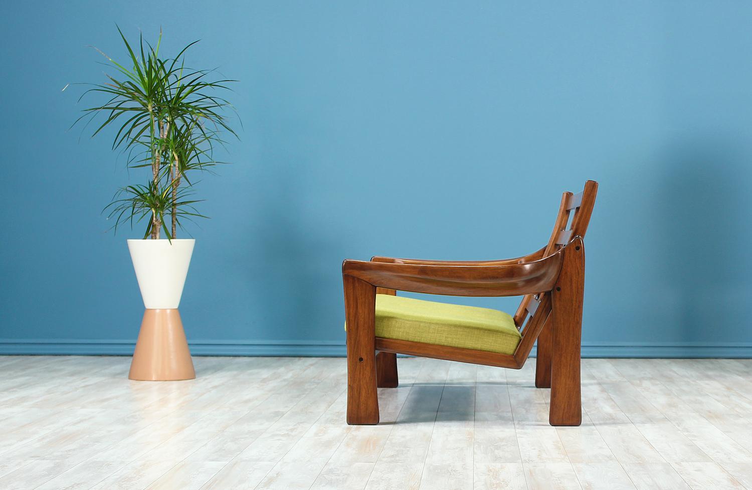 Mid-20th Century Mid-Century Modern Sculpted Wood Settee