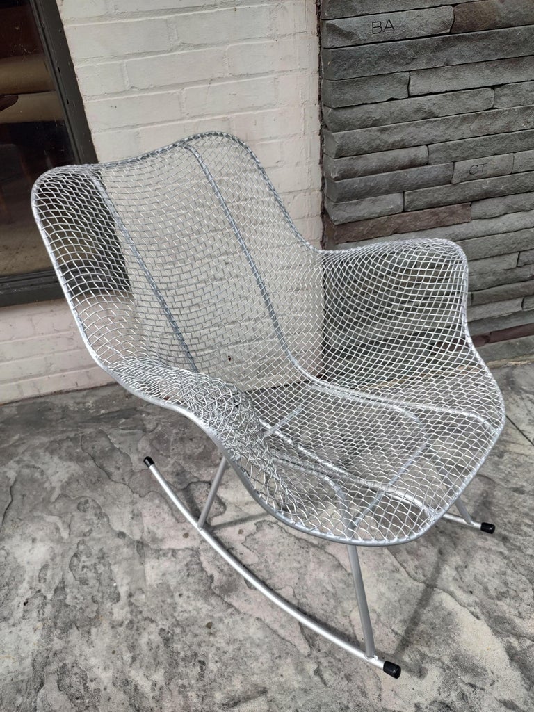 Steel Mid Century Modern Sculptura Lounge Rocking Chair by Russell Woodard For Sale