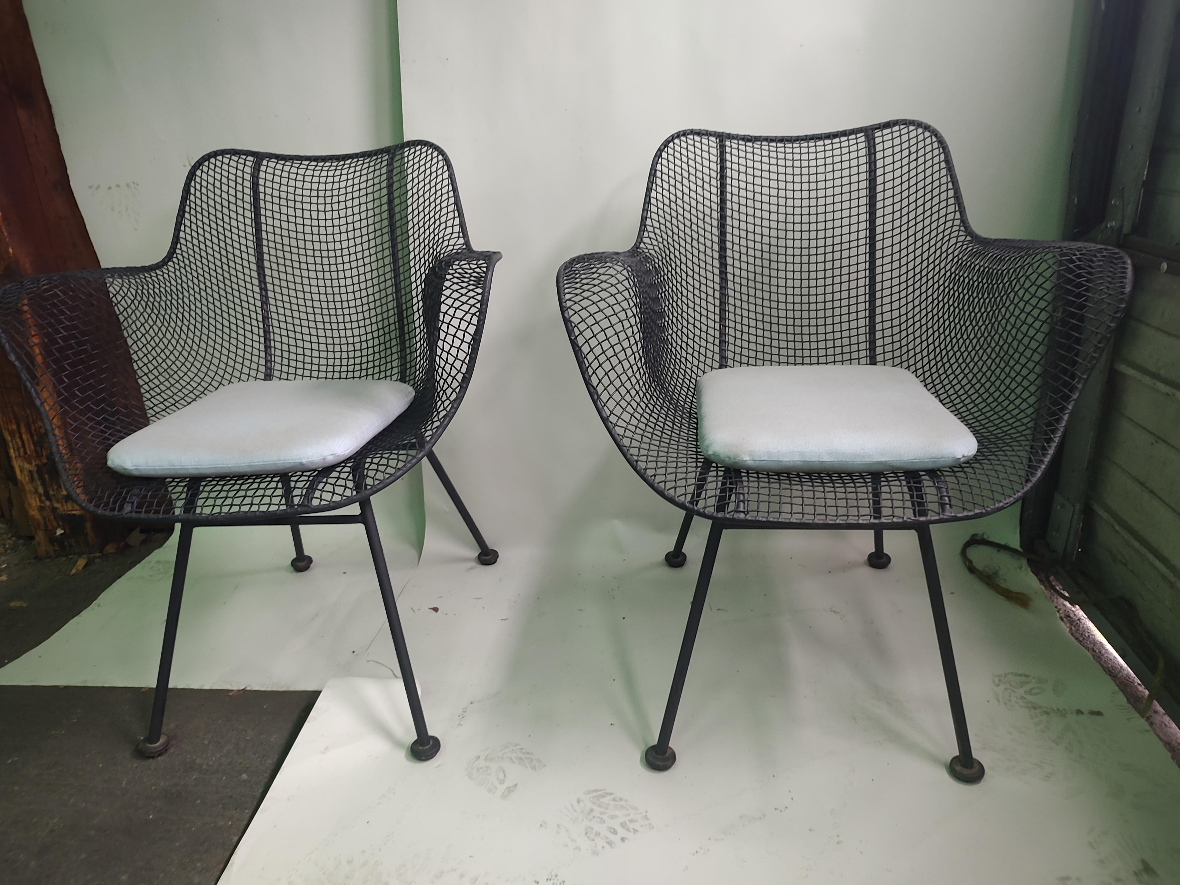  Pair Mid-Century Modern Sculptura Dining Lounge  Armchairs by Russell Woodard In Good Condition In Port Jervis, NY