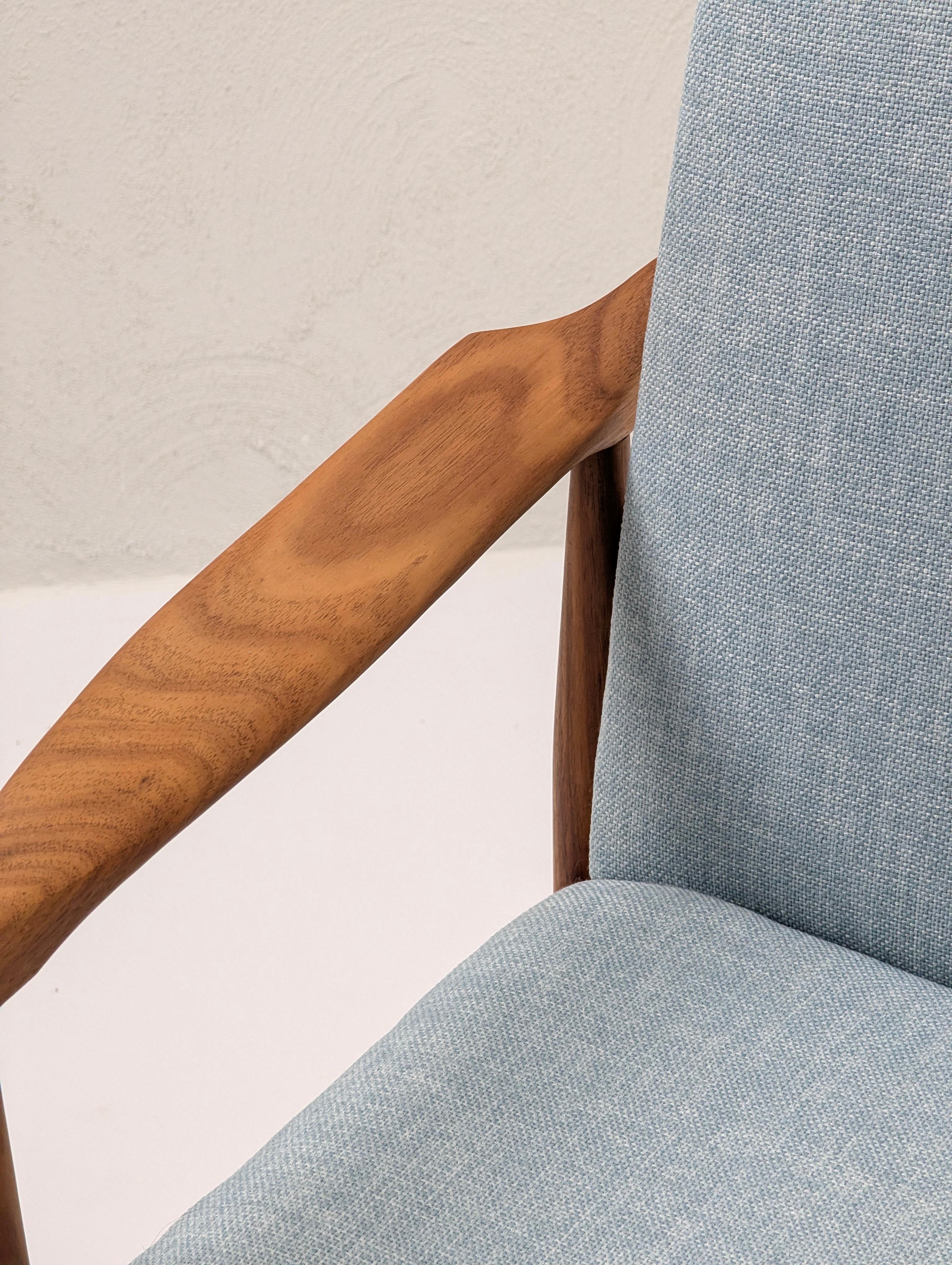 Moderner skulpturaler Sessel von Burgess aus Teakholz und Schwarzholz, um 1960 im Angebot 4