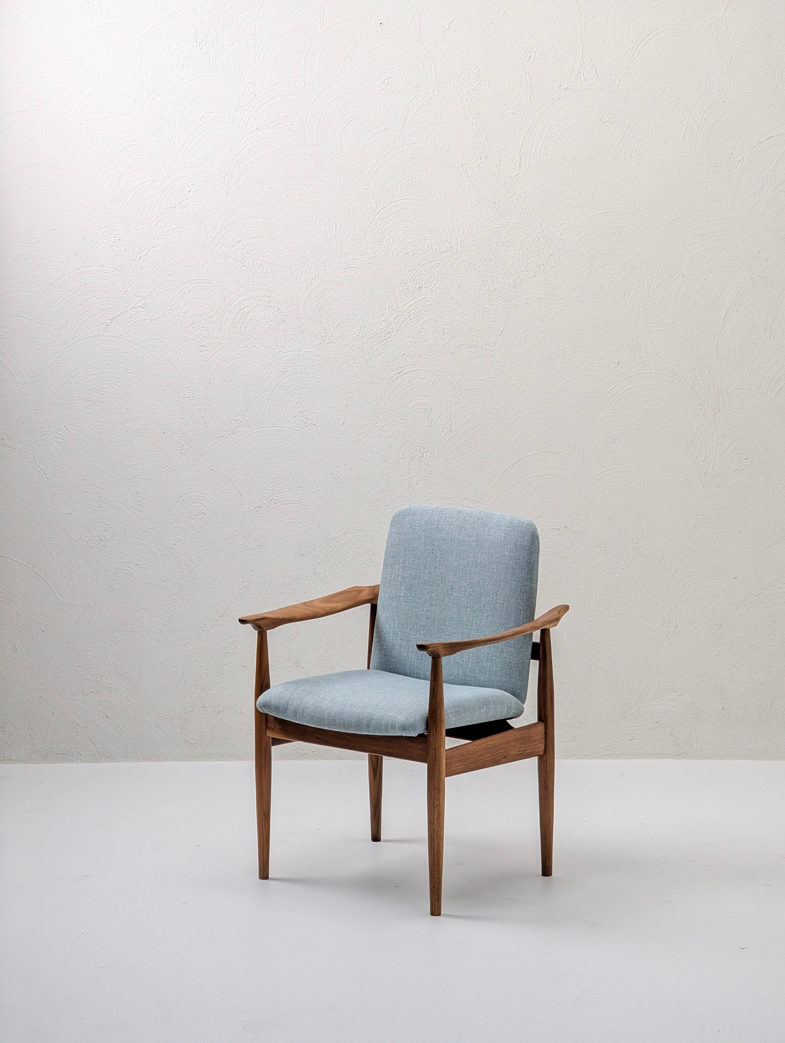 Moderner skulpturaler Sessel von Burgess aus Teakholz und Schwarzholz, um 1960 im Angebot 8