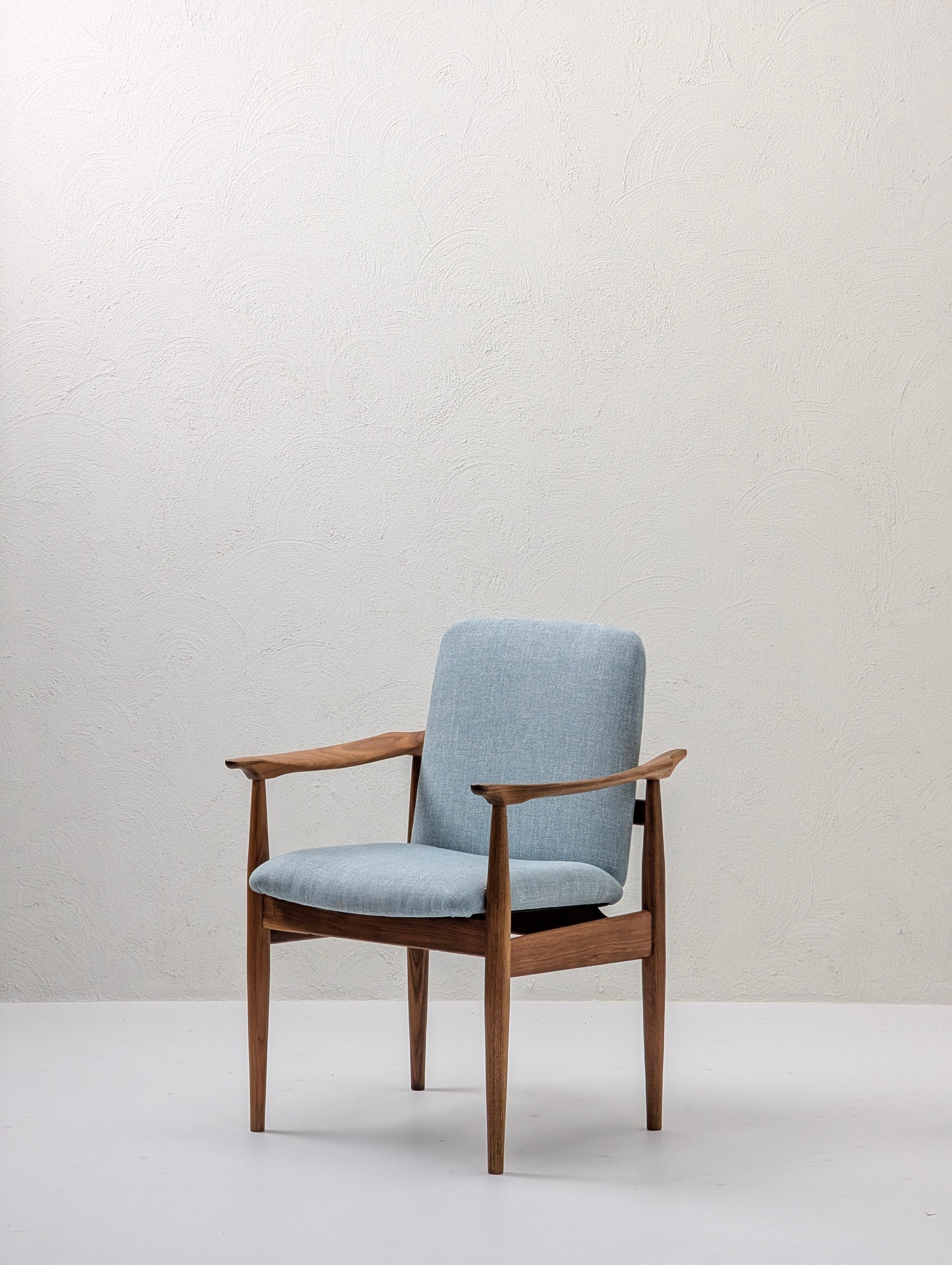 Moderner skulpturaler Sessel von Burgess aus Teakholz und Schwarzholz, um 1960 (Australisch) im Angebot