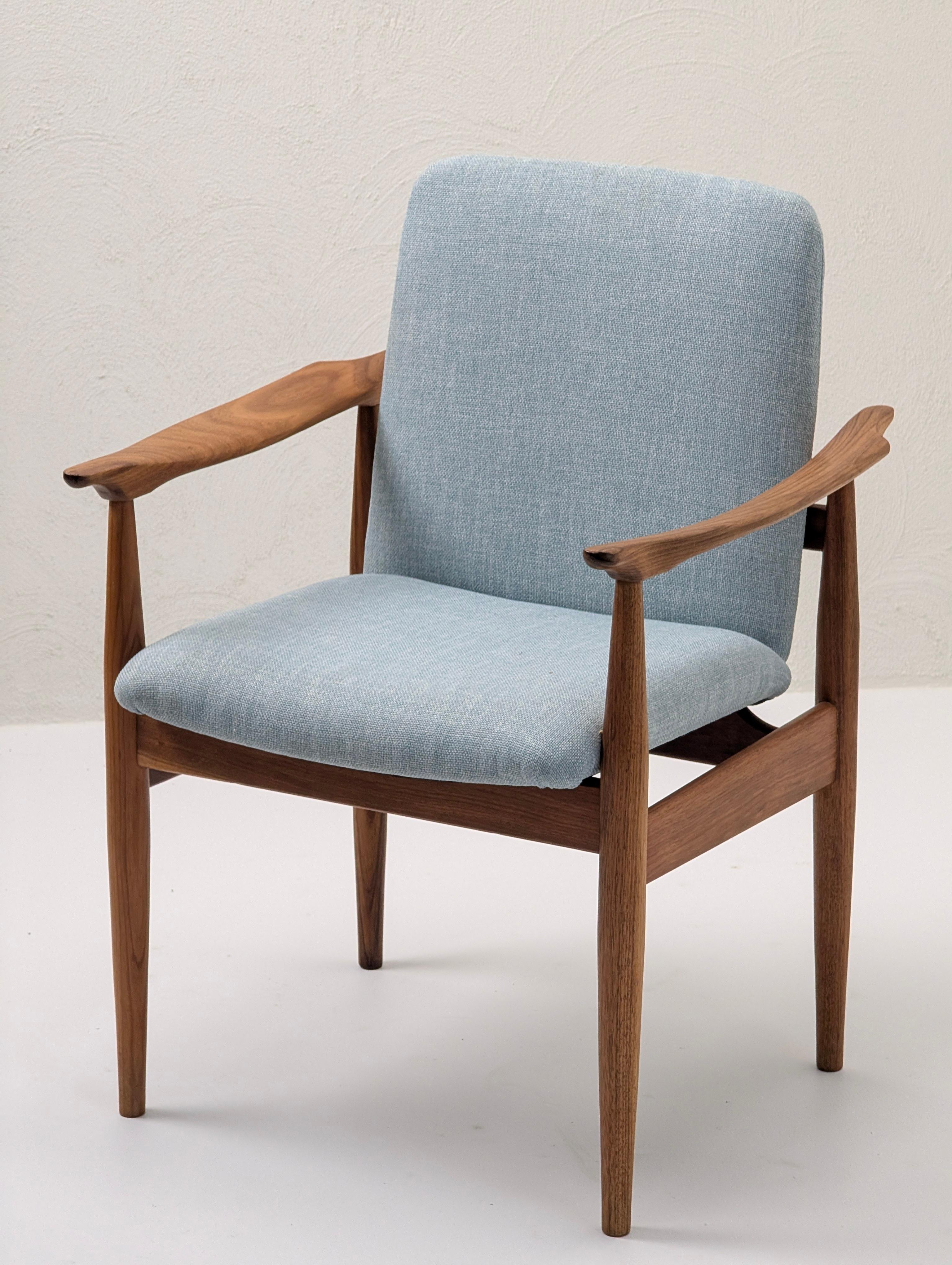 Moderner skulpturaler Sessel von Burgess aus Teakholz und Schwarzholz, um 1960 (Handgefertigt) im Angebot