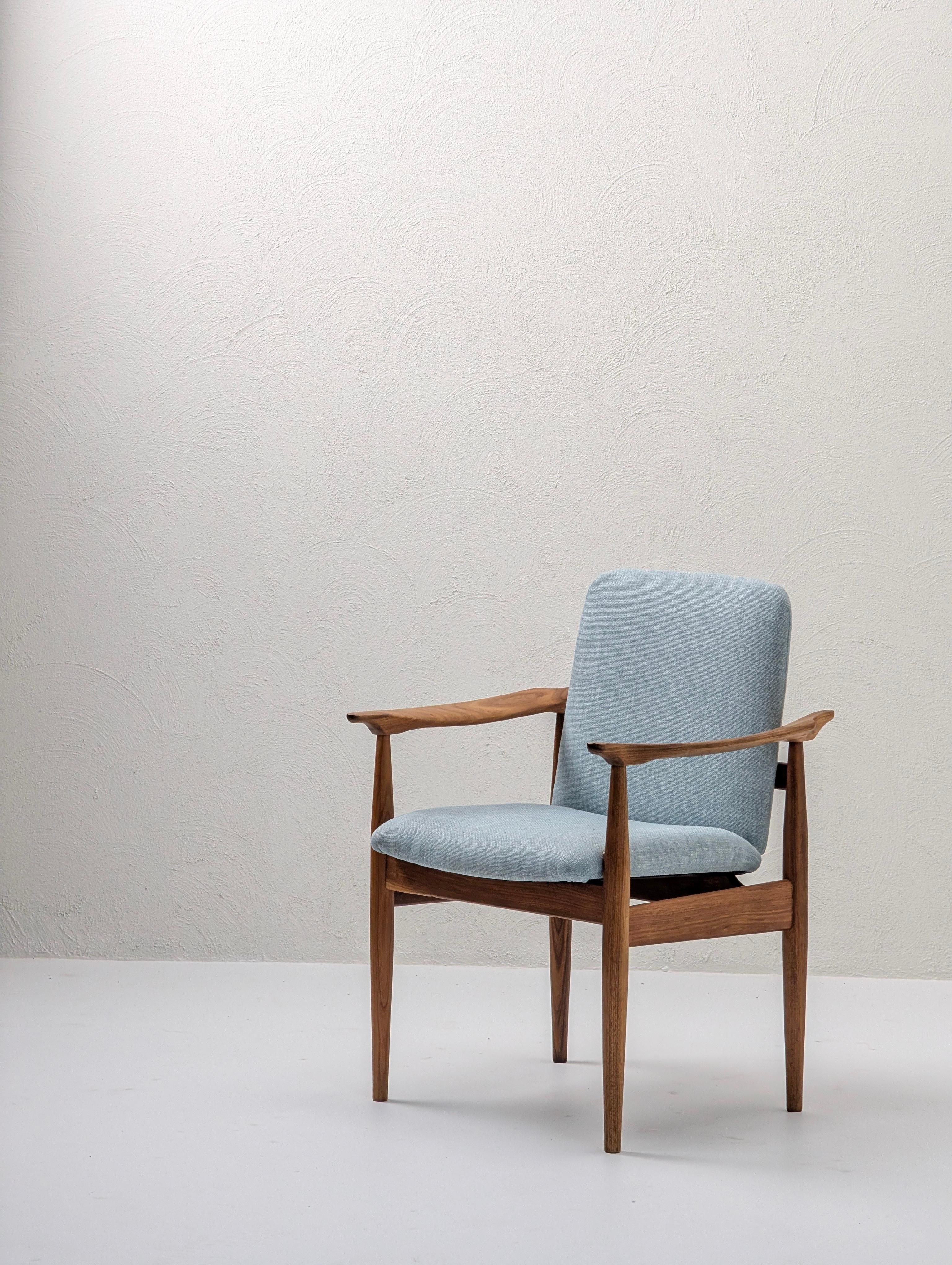 Moderner skulpturaler Sessel von Burgess aus Teakholz und Schwarzholz, um 1960 im Zustand „Gut“ im Angebot in TORQUAY, AU