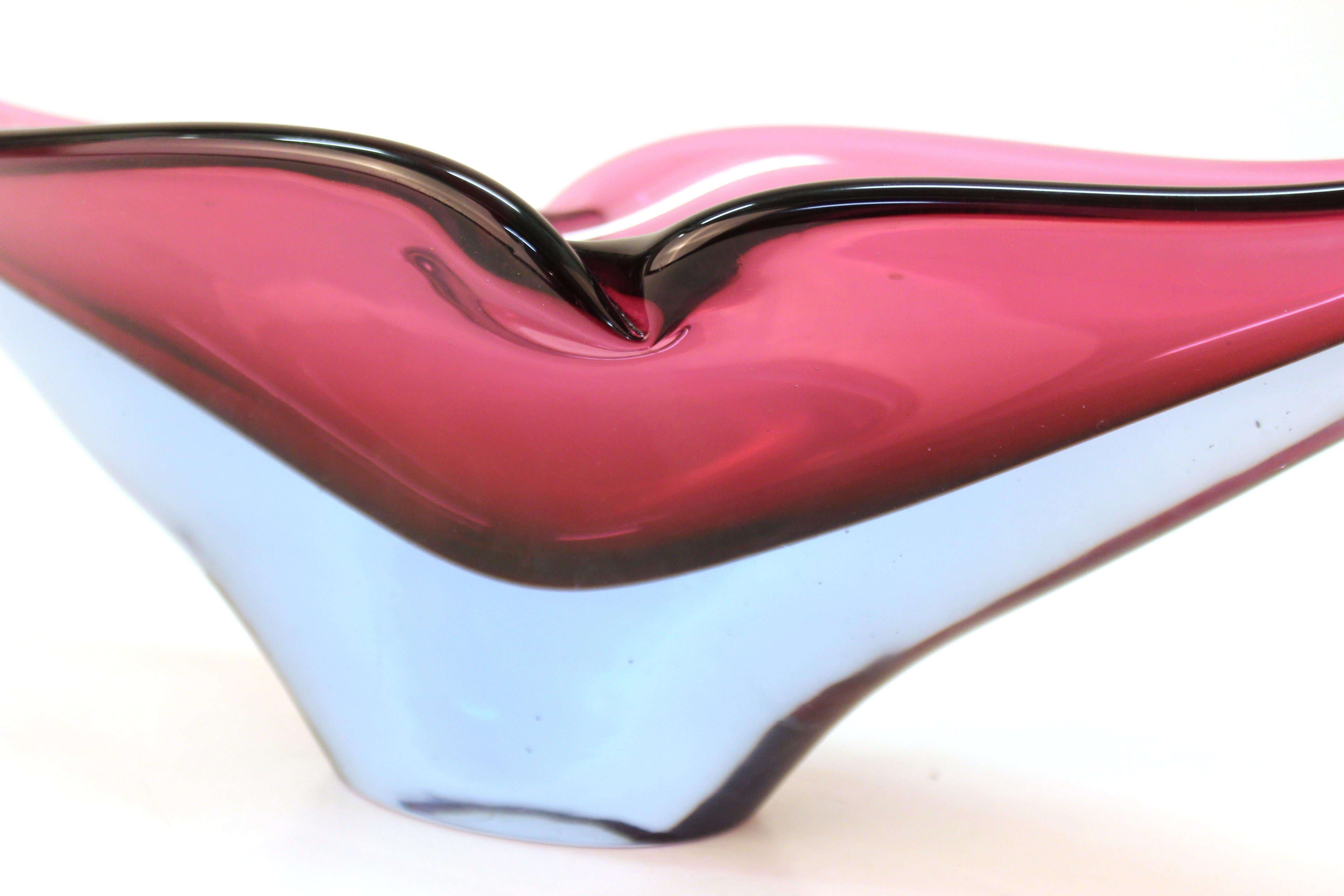 Mid-Century Modern Sculptural Art Glass Bowl in Eggplant Purple 3