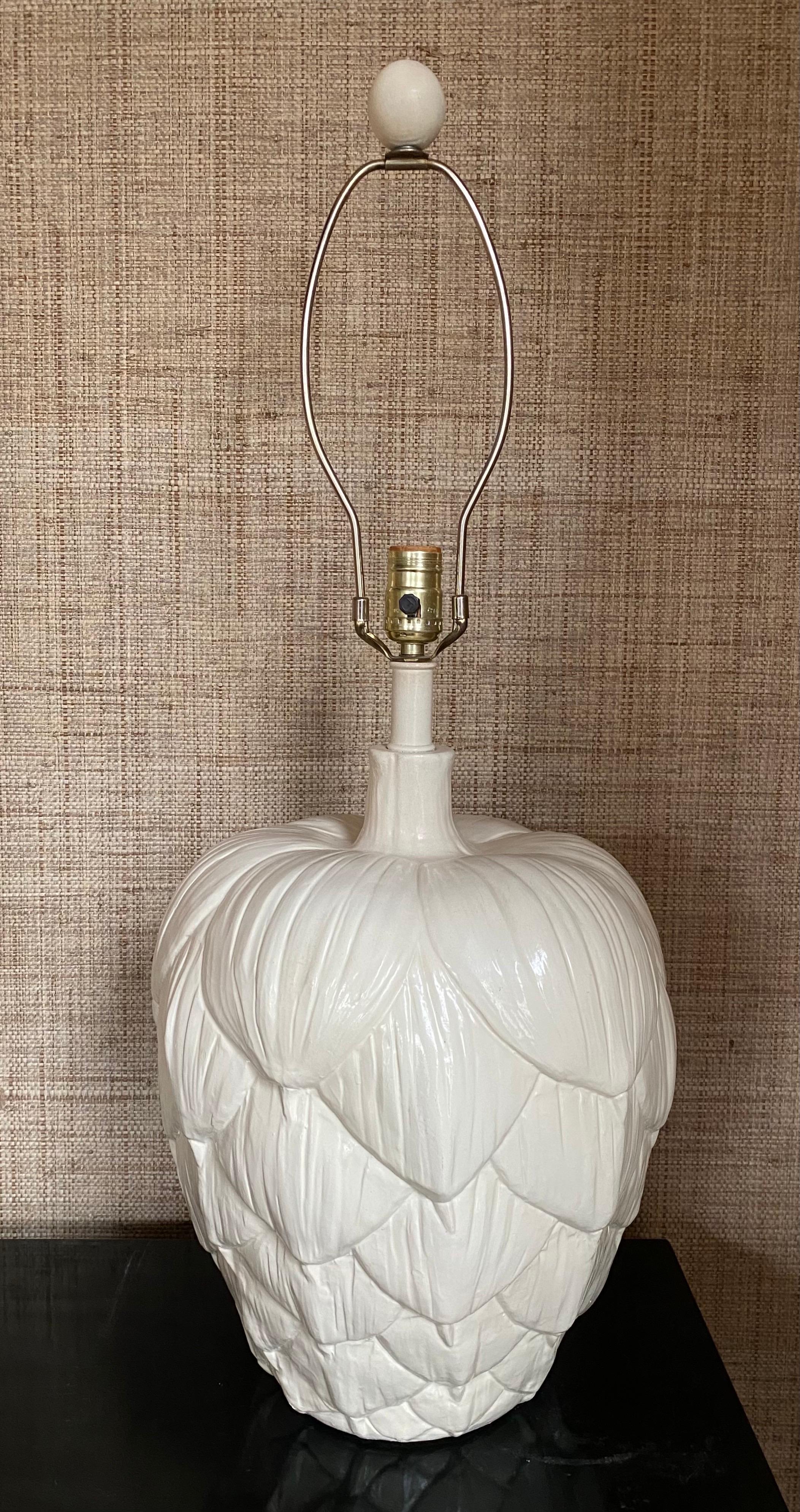 Vintage Mid-Century Modern cream or white artichoke table lamp. This large sculptural plaster lamp features a creamy white painted finish and dimensional carved-like leaves. In the style of Chapman. Lamp shade not included. 

Measures: 30 inches