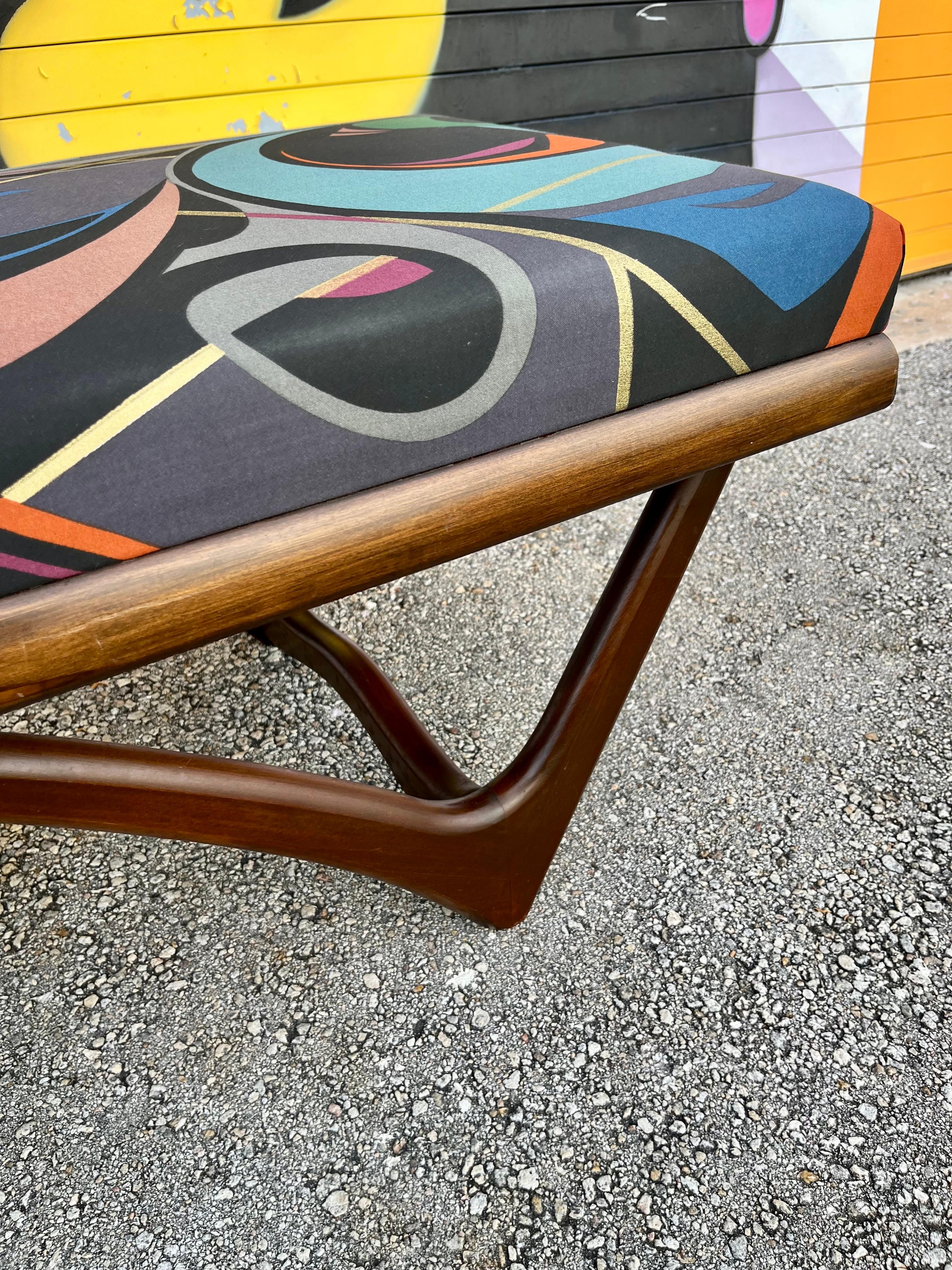 Mid-Century Modern Sculptural Bench in the Adrian Pearsall Style. Circa 1960s.  For Sale 13