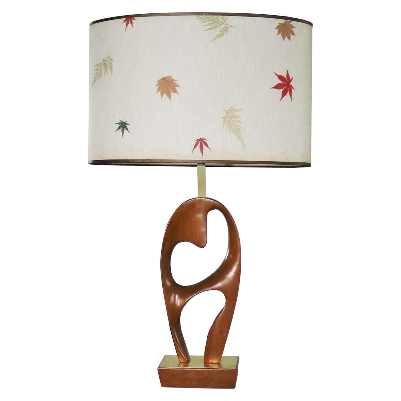 Mid-Century Modern Sculptural Biomorphic Walnut and Brass Table Lamp by Modeline For Sale