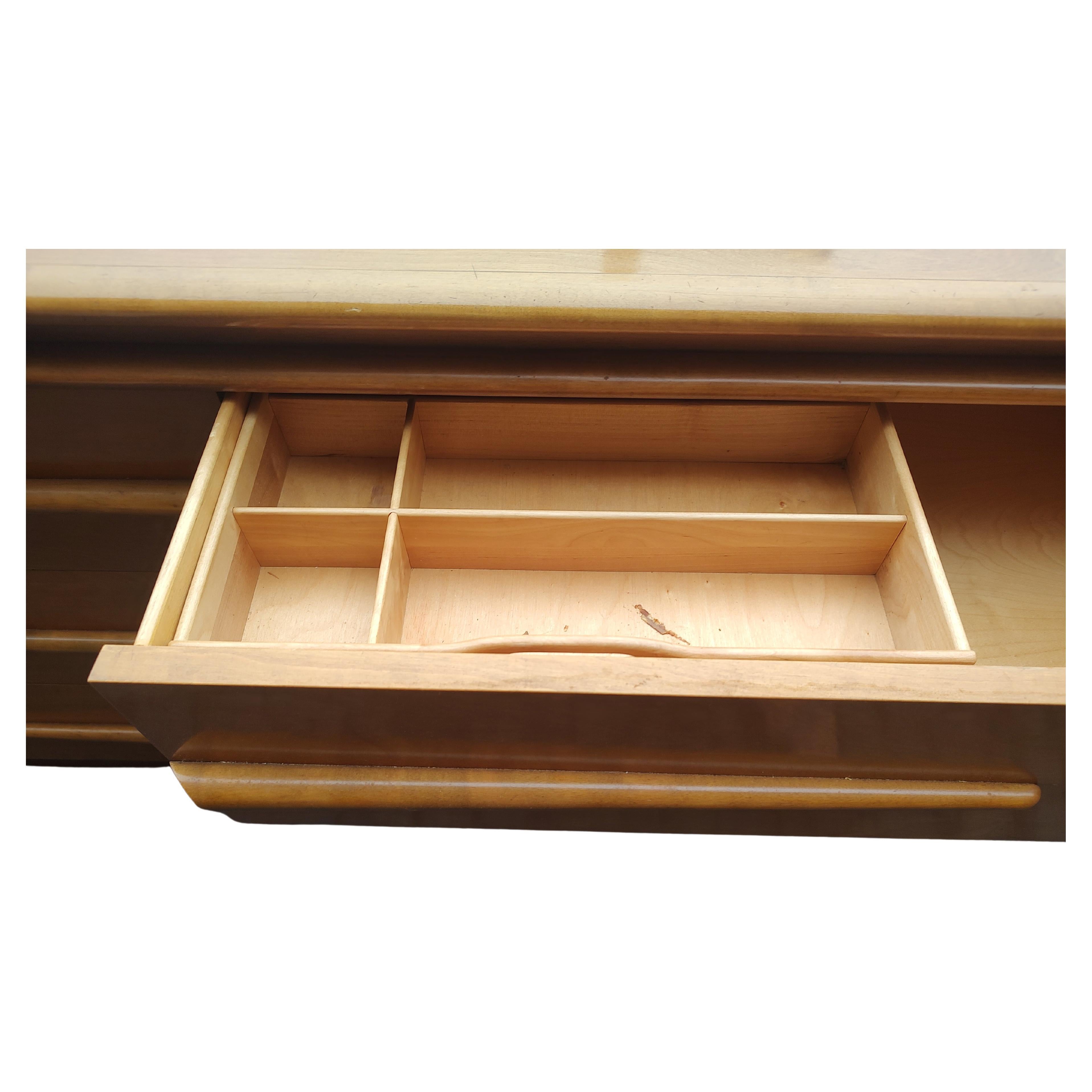 Mid-Century Modern Commode sculpturale en bouleau mi-siècle moderne à 6 tiroirs d'Edmond Spence, Suède en vente