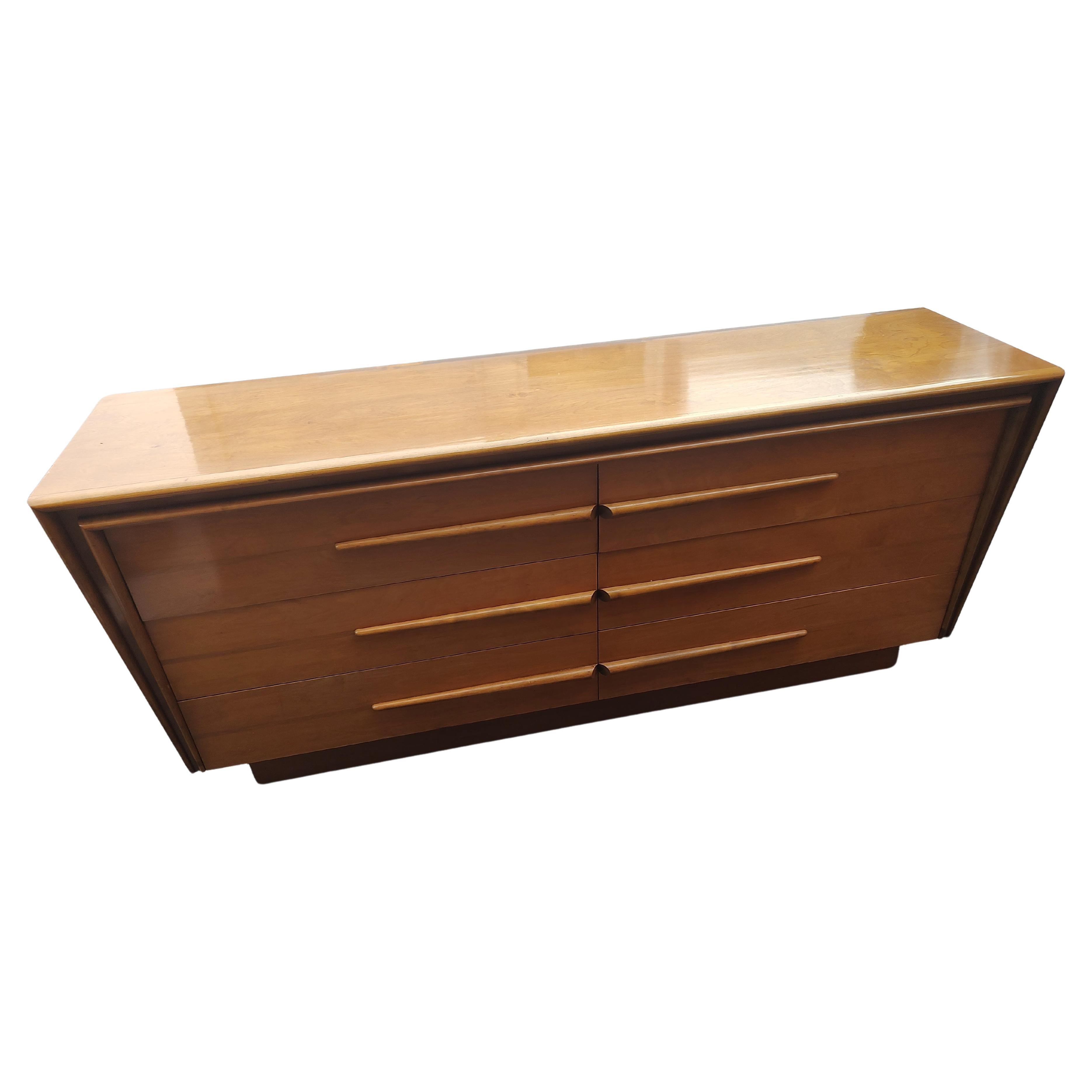 Commode sculpturale en bouleau mi-siècle moderne à 6 tiroirs d'Edmond Spence, Suède en vente 1