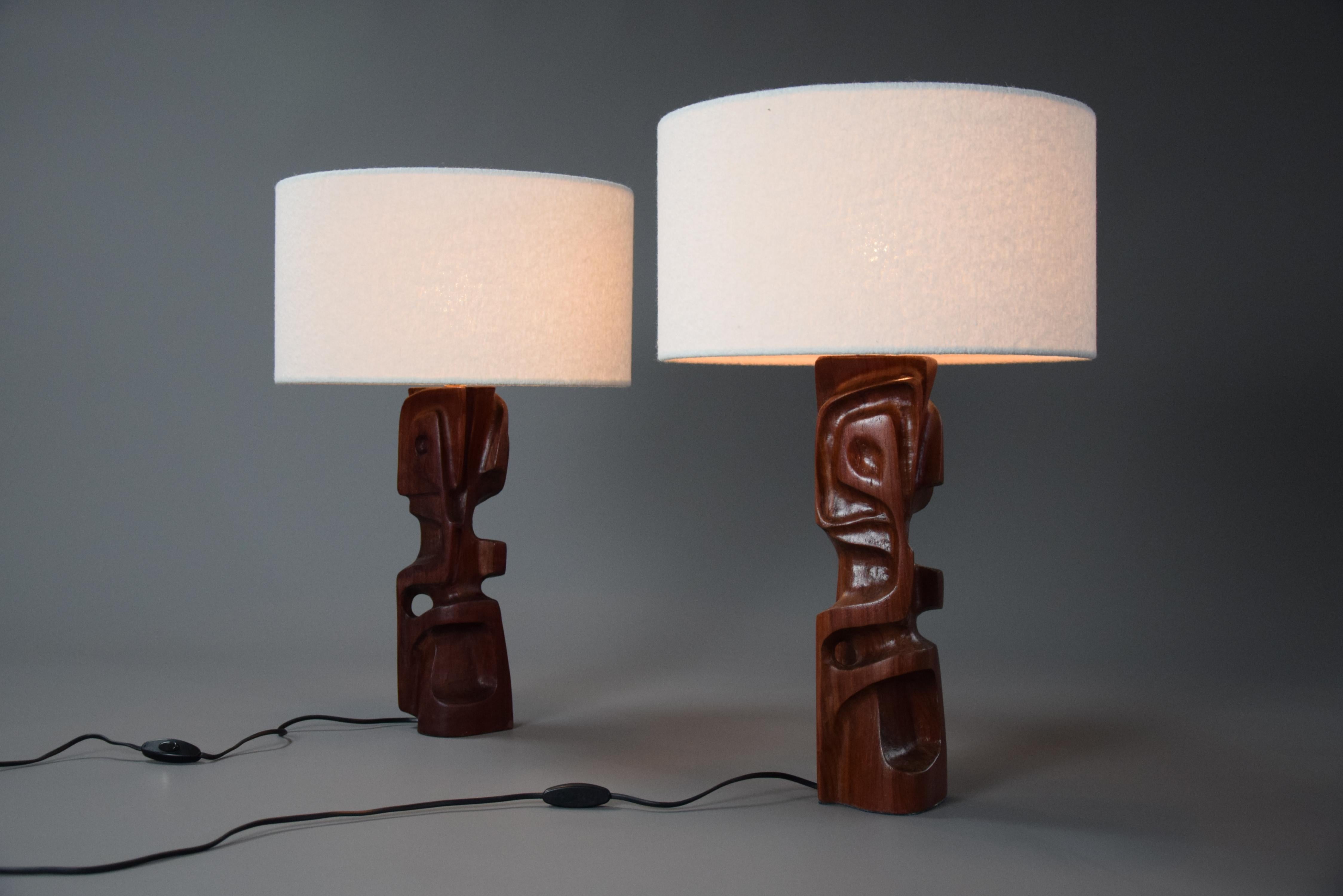 Mid-Century Modern Sculptural Carved Wooden Table Lamps by Gianni Pinna Italy For Sale 3