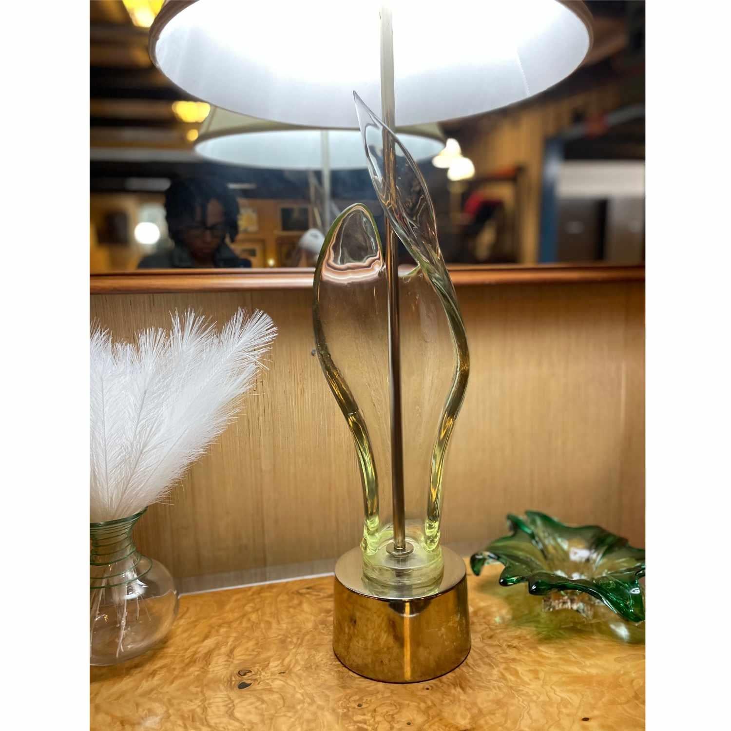 Mid-Century Modern Sculptural Clear Murano Glass Table Lamp For Sale 4