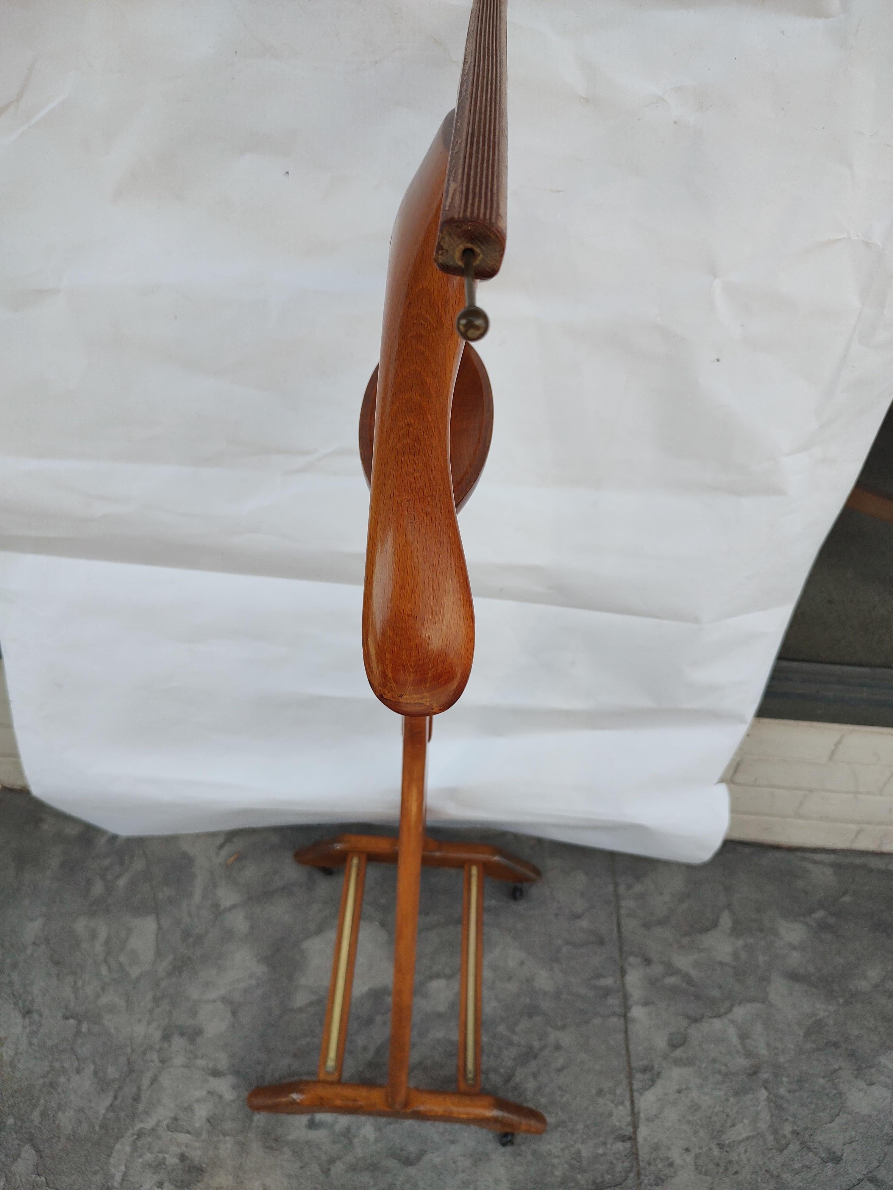 Mid-Century Modern Sculptural Clothes Valet by Fratelli Reguitti, Italy In Good Condition In Port Jervis, NY