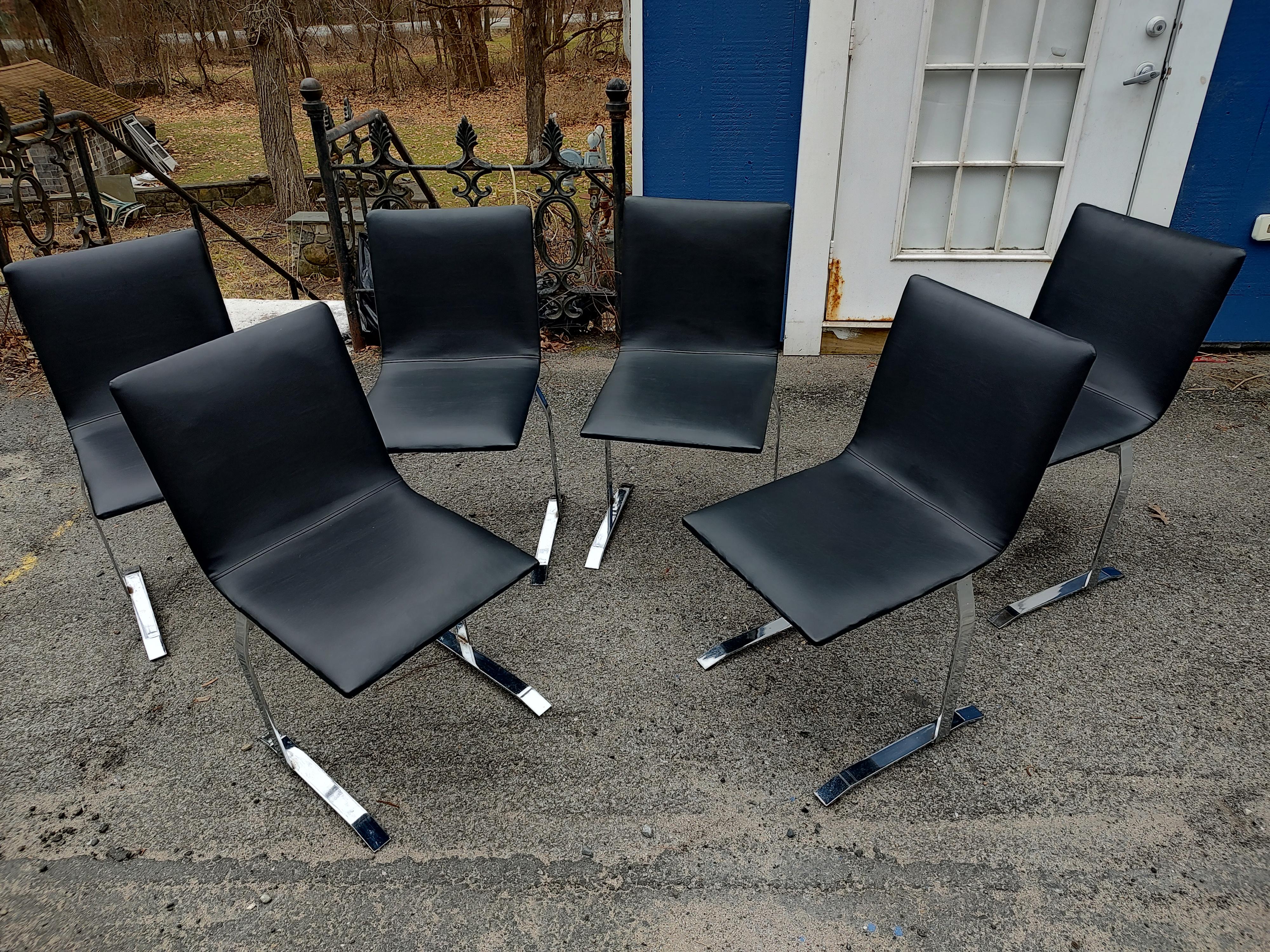 Mid-Century Modern Sculptural Set of 6 Dining Chairs by Saporiti In Good Condition For Sale In Port Jervis, NY