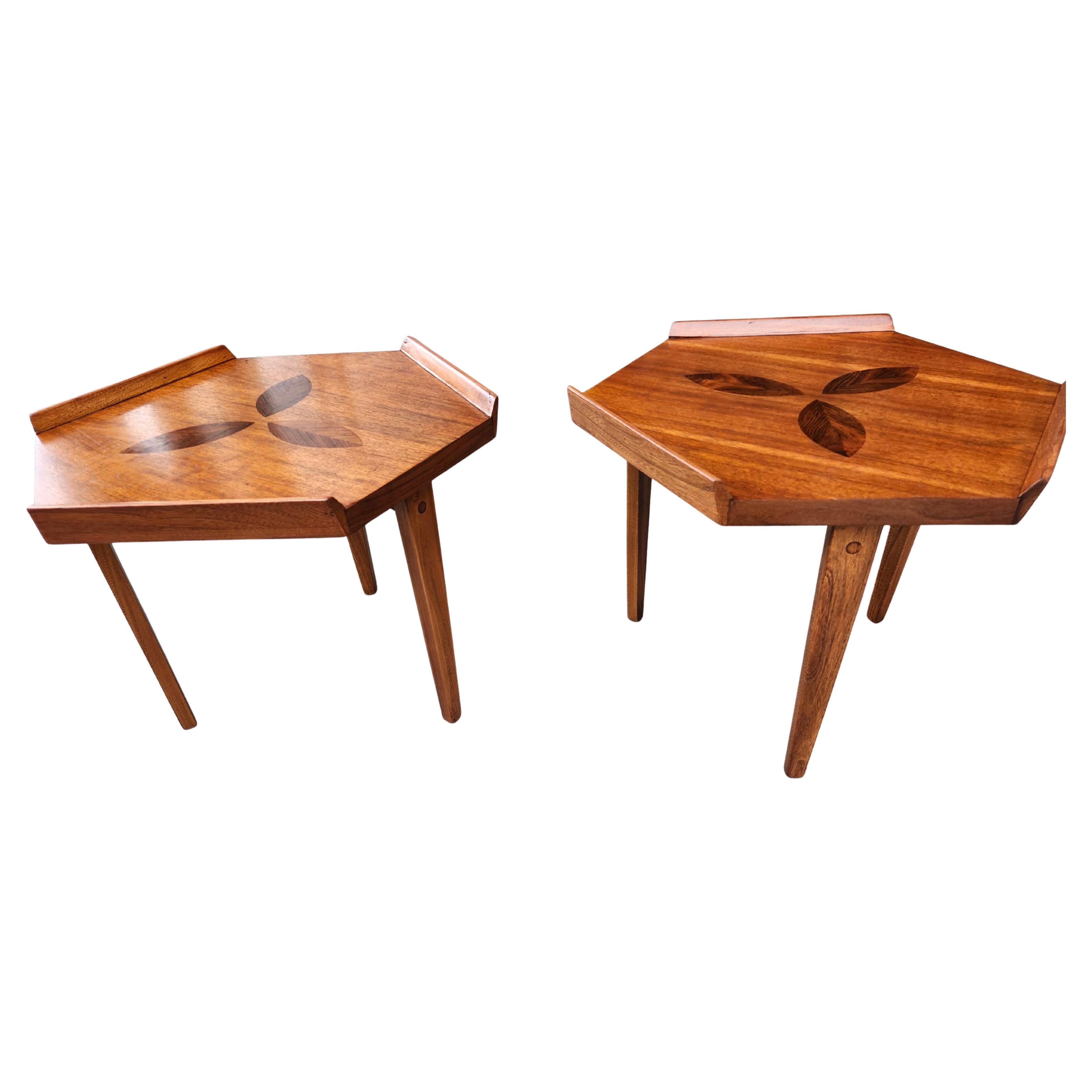 Moderne skulpturale Beistelltische aus der Mitte des Jahrhunderts mit Rosenholz-Intarsien von Lane C1965 (Moderne der Mitte des Jahrhunderts) im Angebot