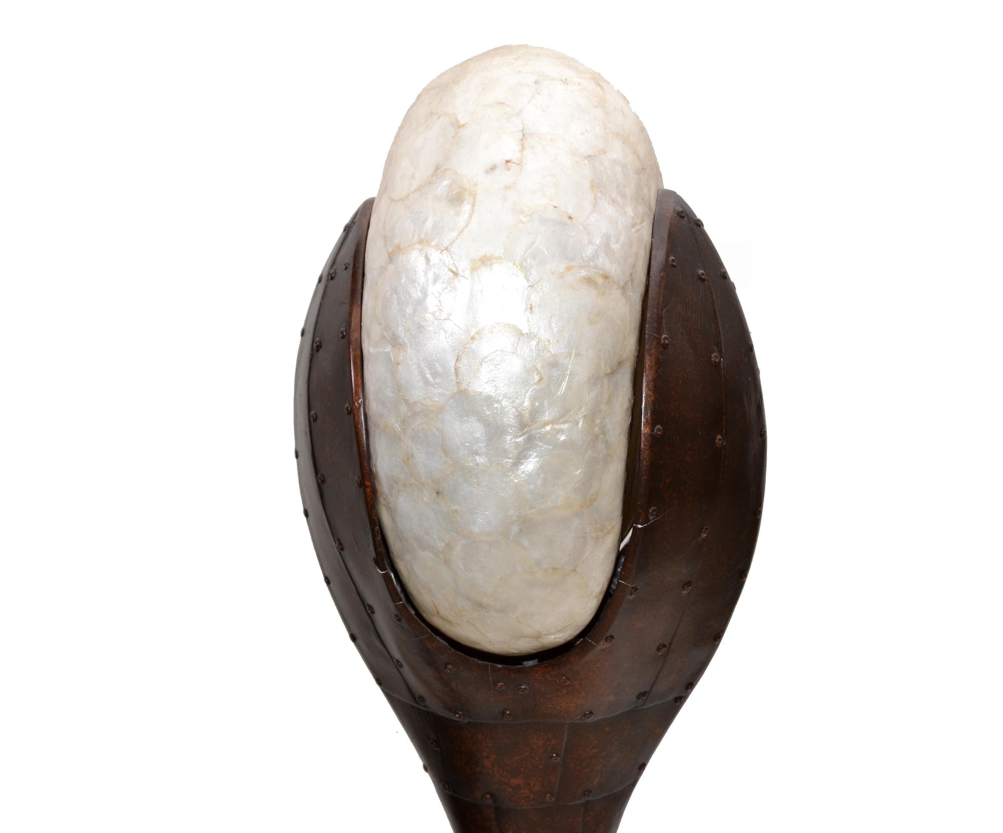 Set 2 Mid-Century Modern Sculptural Fiberglass and Mother of Pearl Floor Lamps For Sale 2