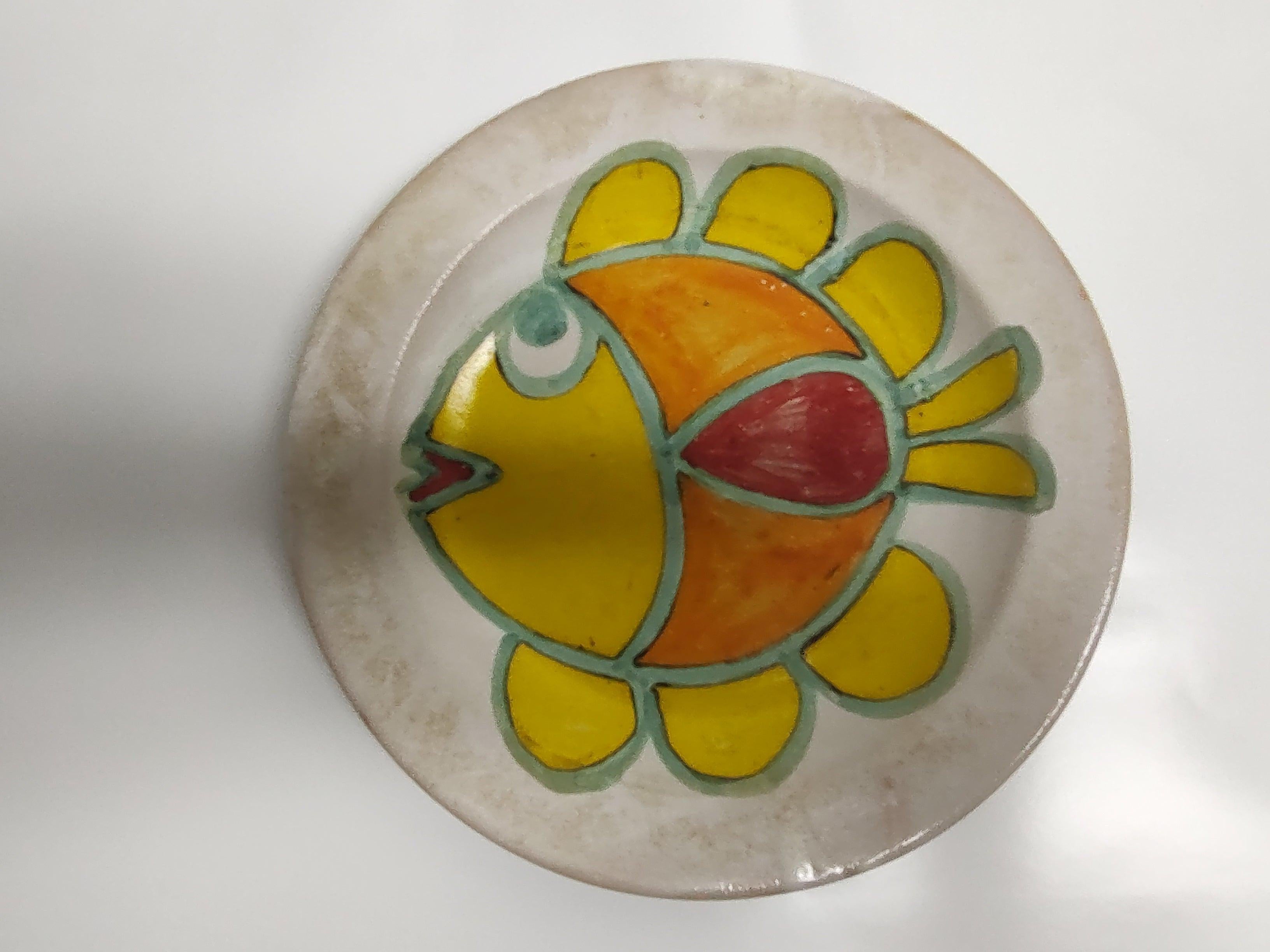 Mid Century Modern Sculptural Fish Decorated Plate  by Giovanni De Simone For Sale