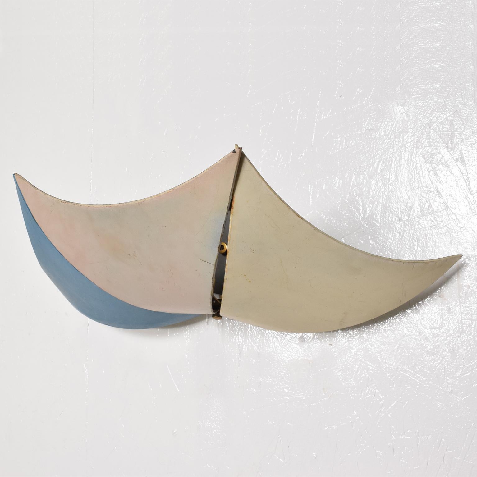 Mid-20th Century Mid-Century Modern Sculptural French Wall Sconce