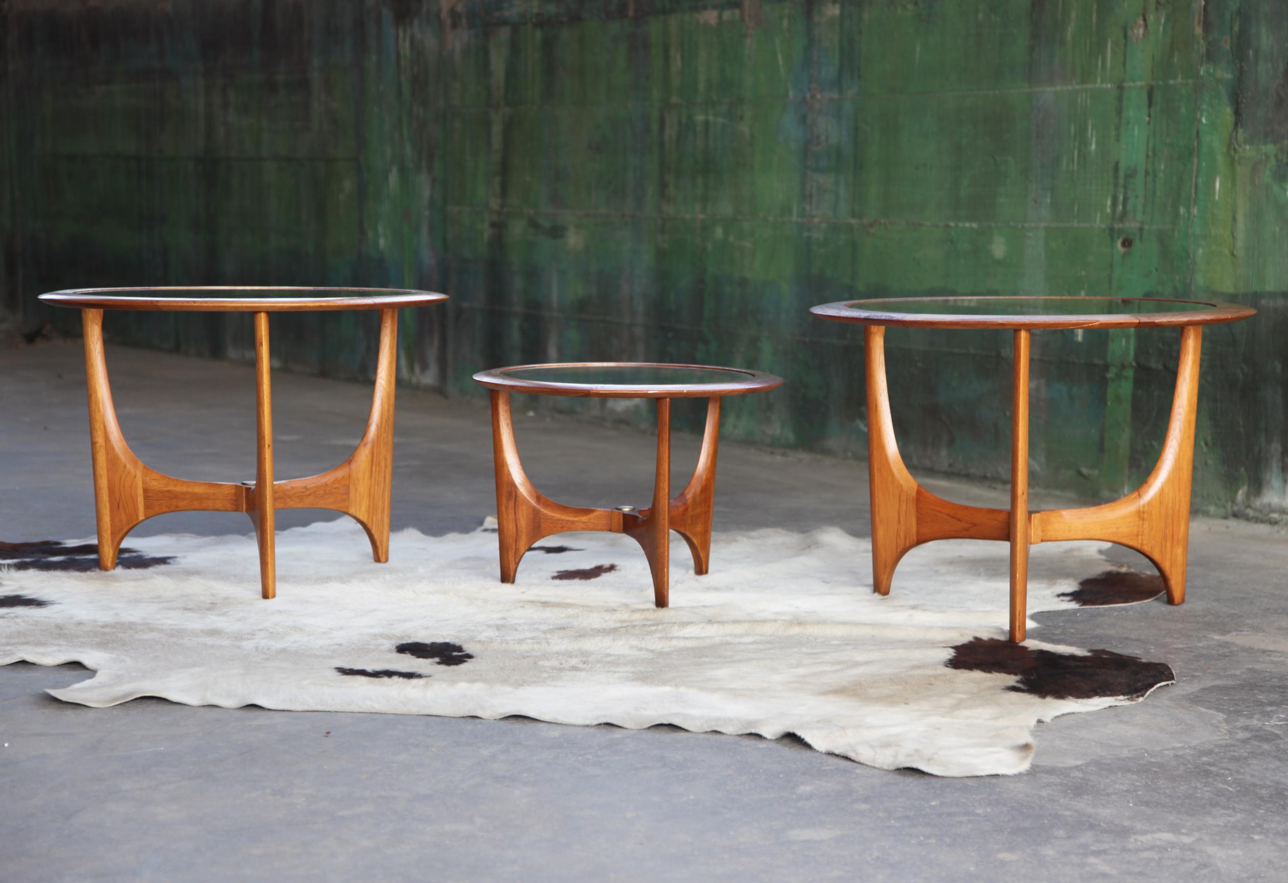 20th Century Mid-Century Modern Sculptural Glass Walnut End Tables, Set of 3