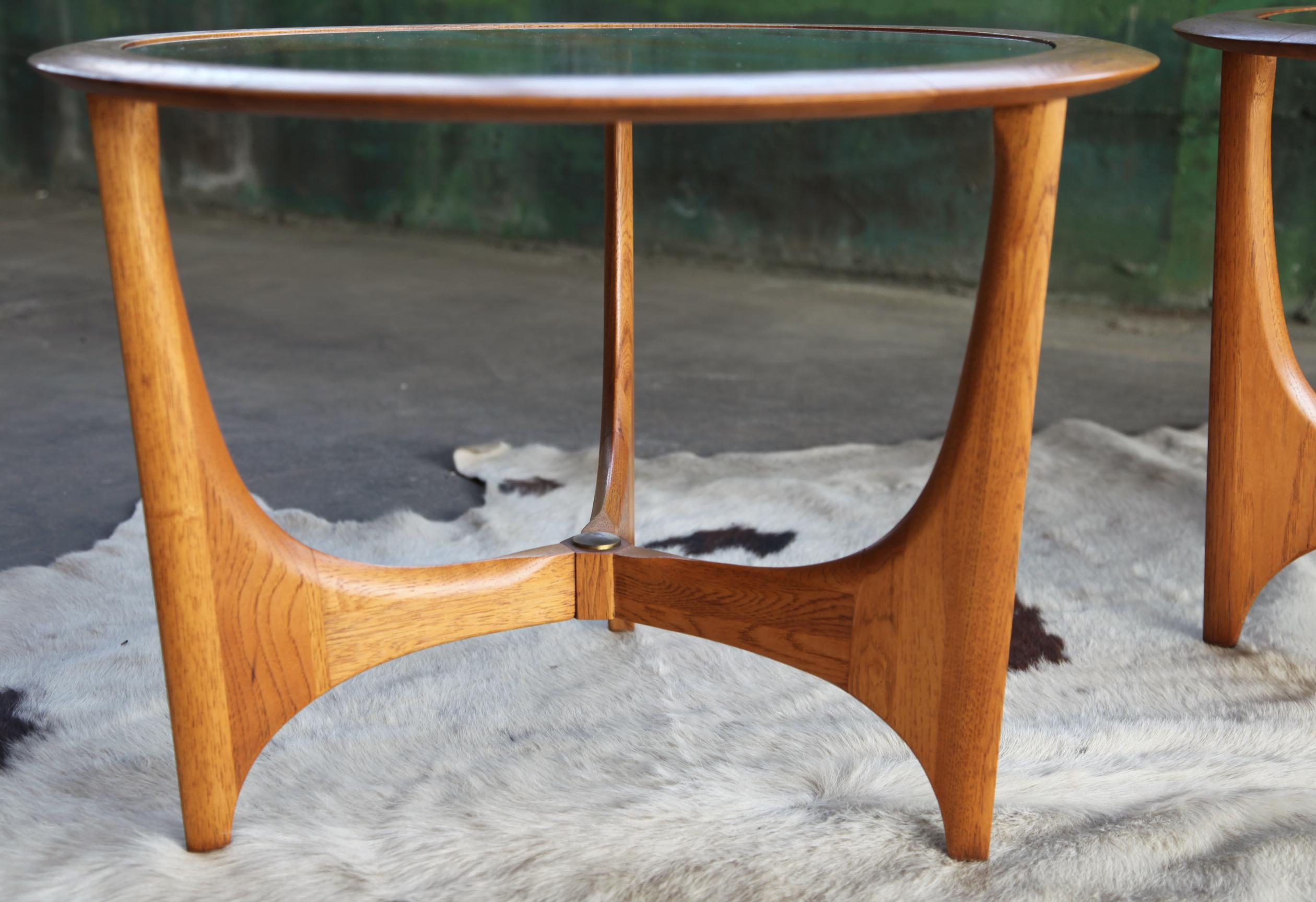 Mid-Century Modern Sculptural Glass Walnut End Tables, Set of 3 1