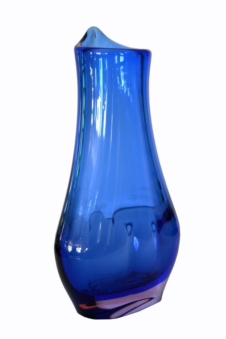 MidCentury Modern Sculptural Hand Blown Murano Art Glass Flower Vase, Italy For Sale at 1stDibs