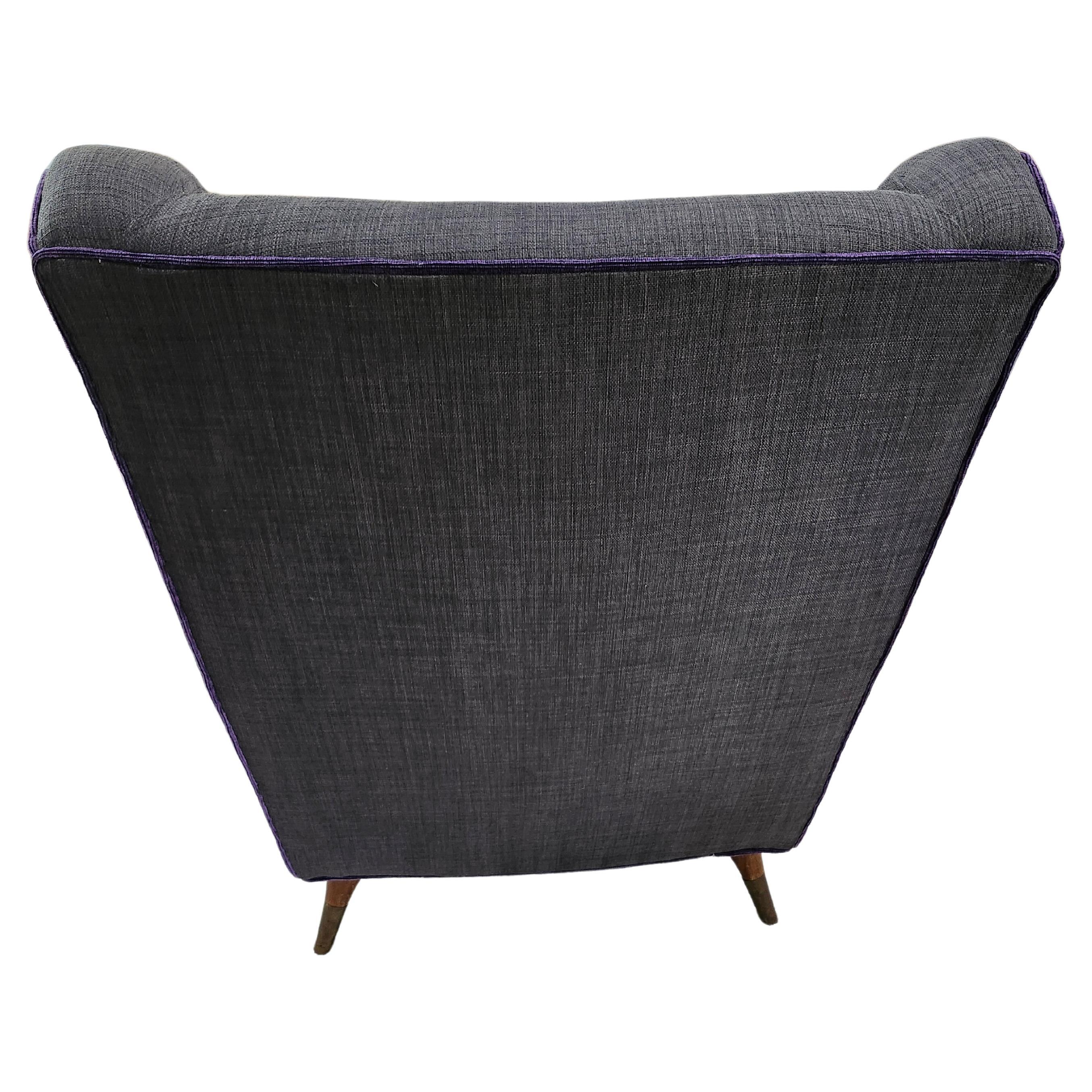 Mid Century Modern Sculptural Italian Armchair w Ottoman attrib to Gio Ponti For Sale 1