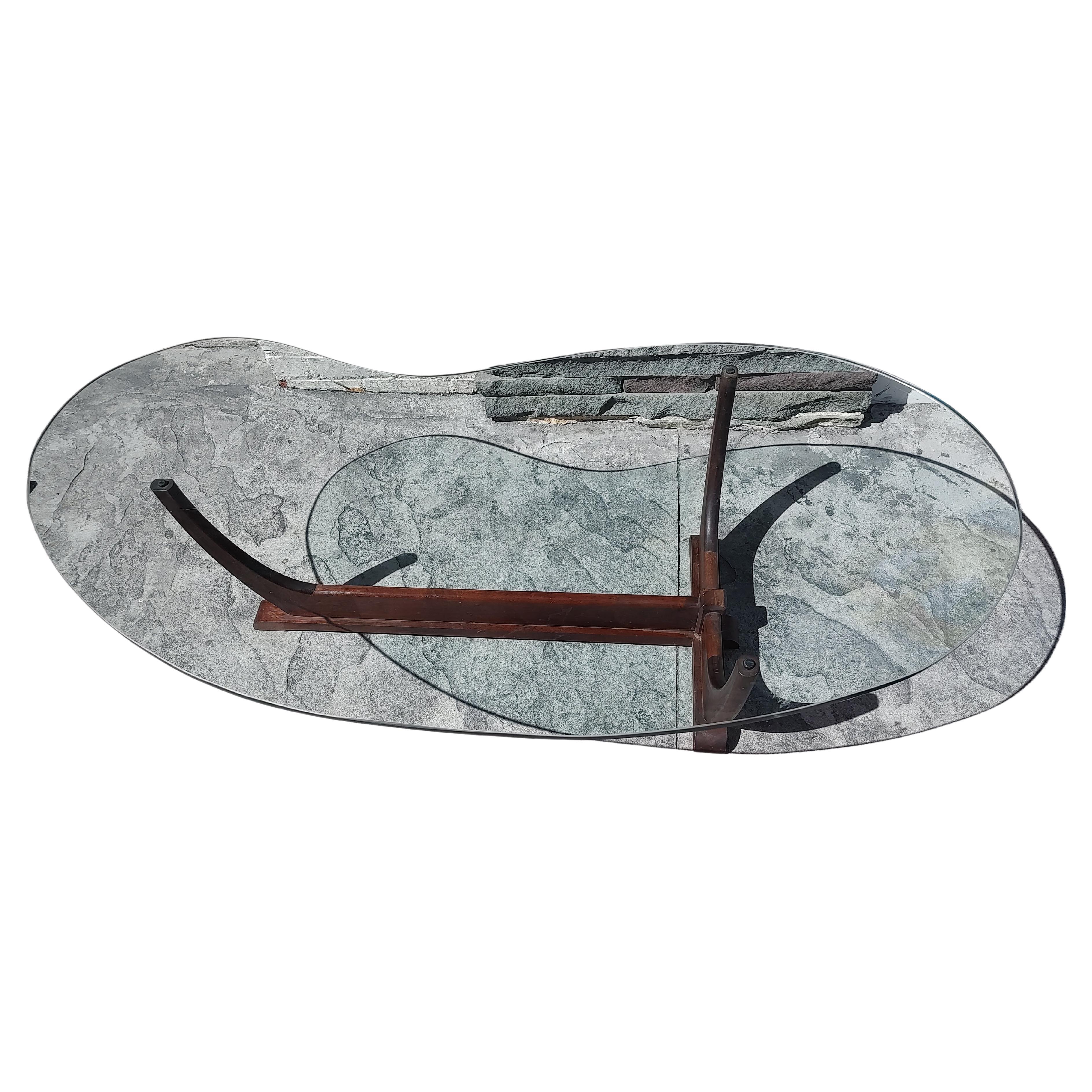 Mesa de cóctel escultórica de cristal con forma de riñón de la modernidad de mediados de siglo Adrian Pearsall Moderno de mediados de siglo en venta