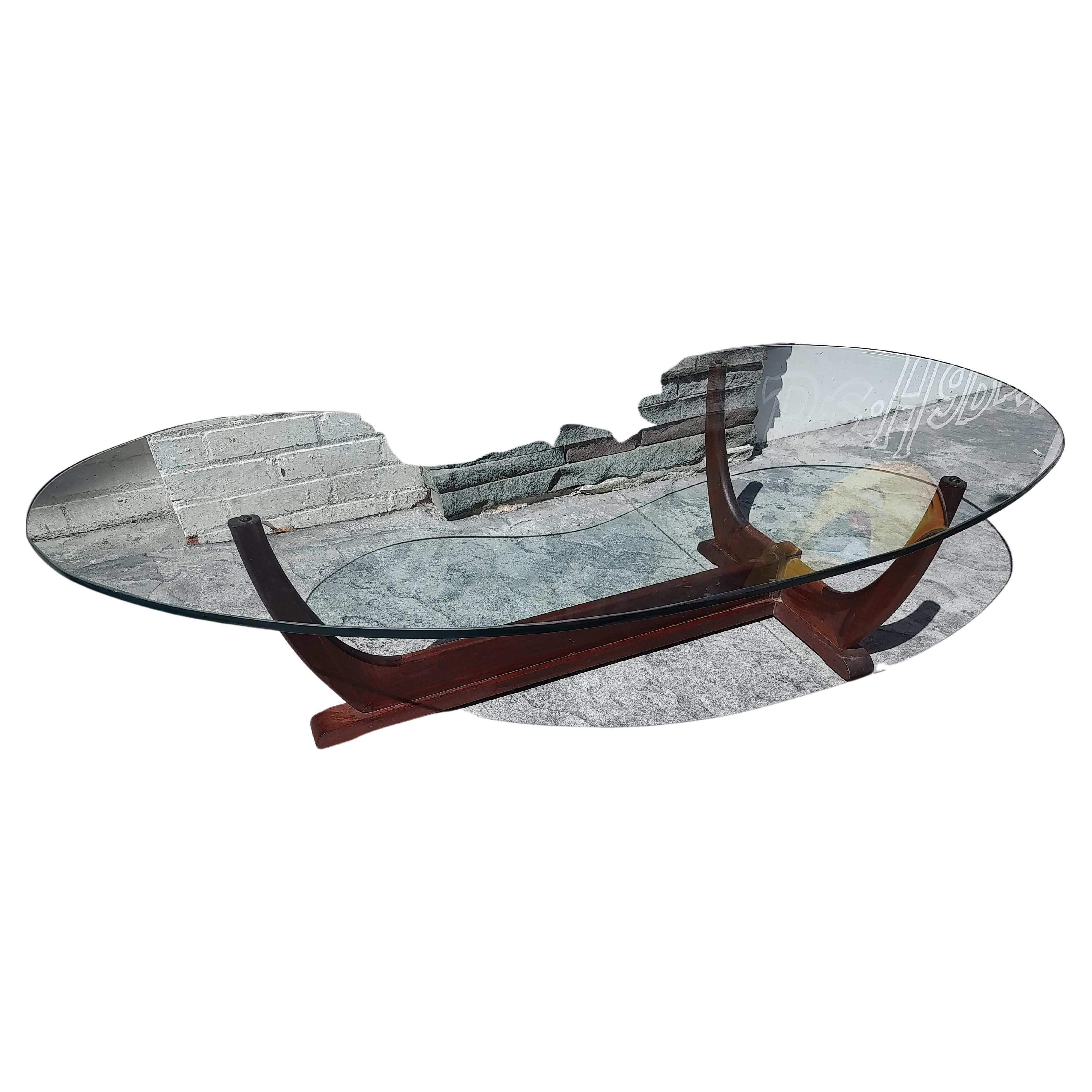 Mesa de cóctel escultórica de cristal con forma de riñón de la modernidad de mediados de siglo Adrian Pearsall Estadounidense en venta