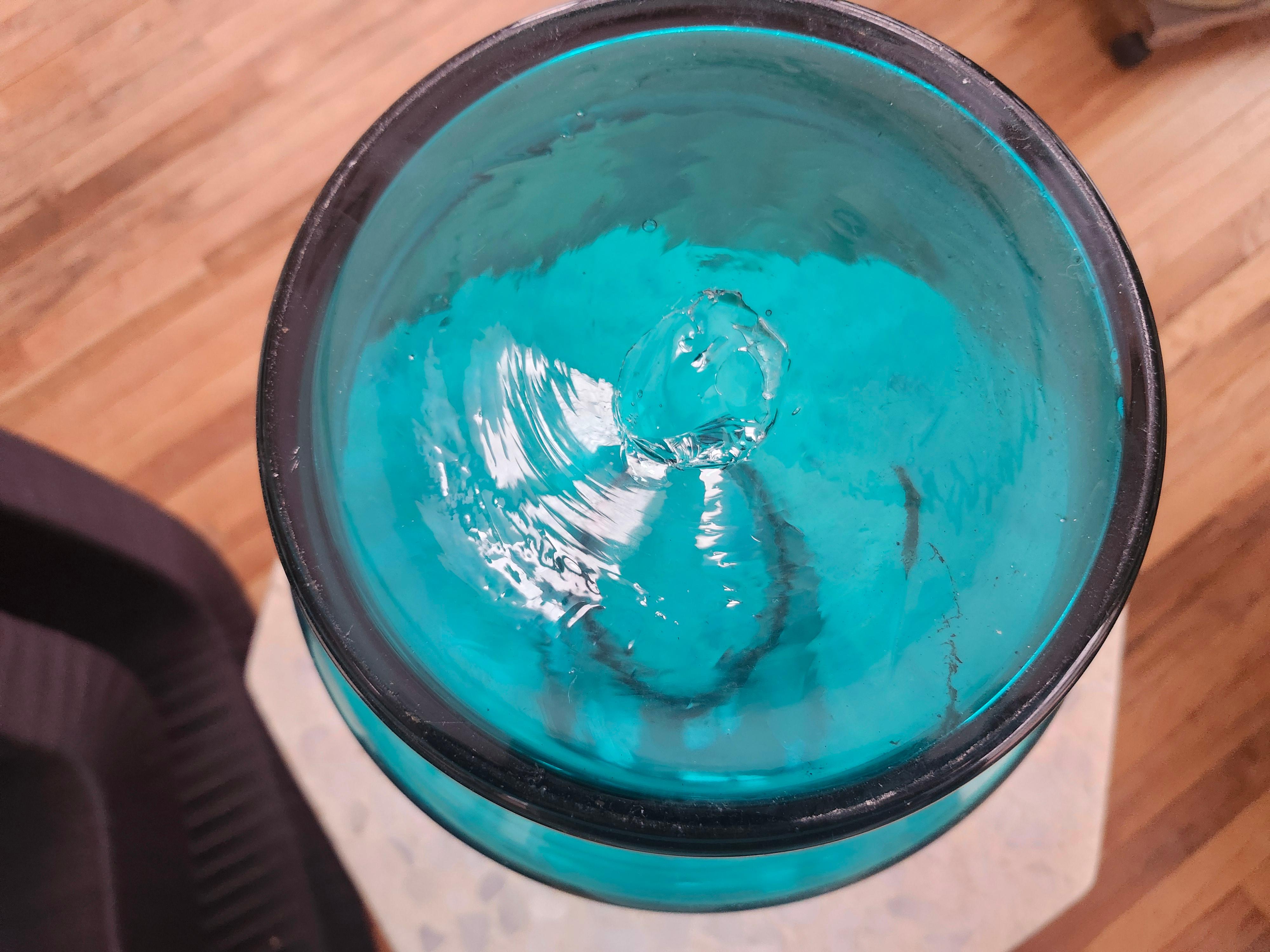 Grand vase bleu sculptural du milieu du siècle par Blenko Bottle Form C1960 en vente 3