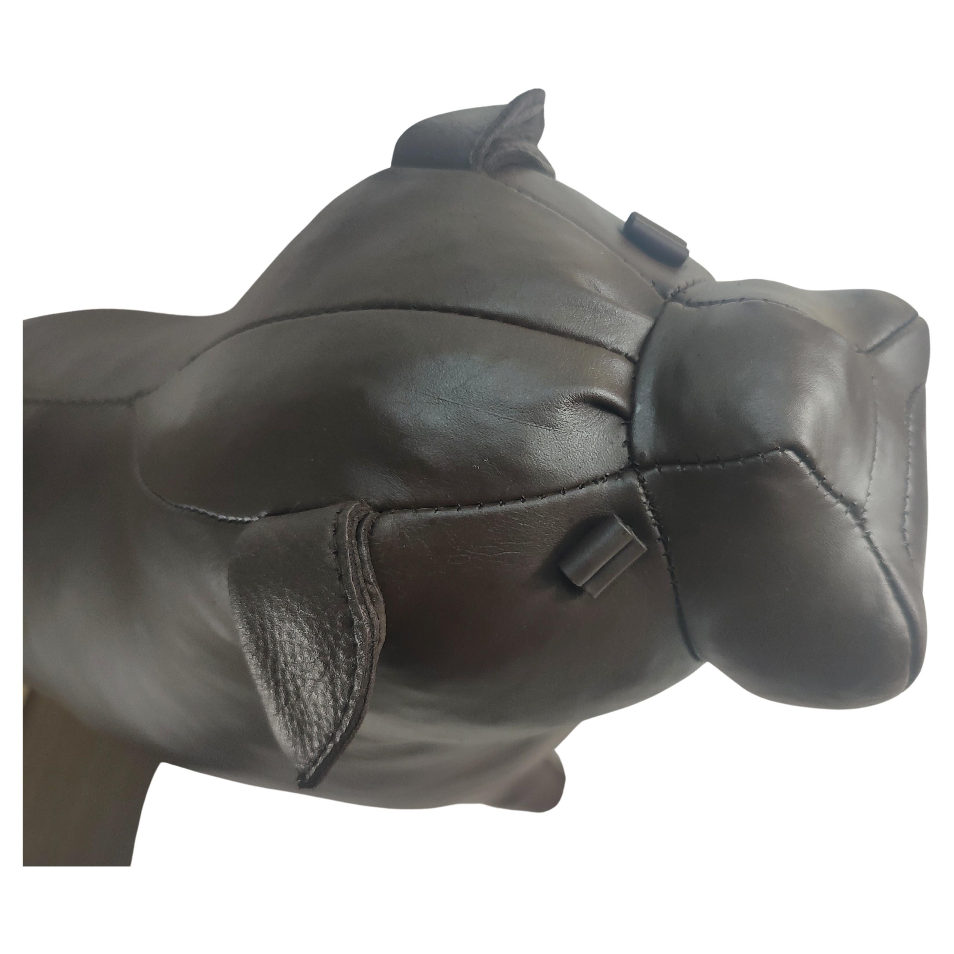 Ottomana scultorea in pelle del Bulldog di Abercrombie & Fitch, metà del secolo scorso in vendita 3