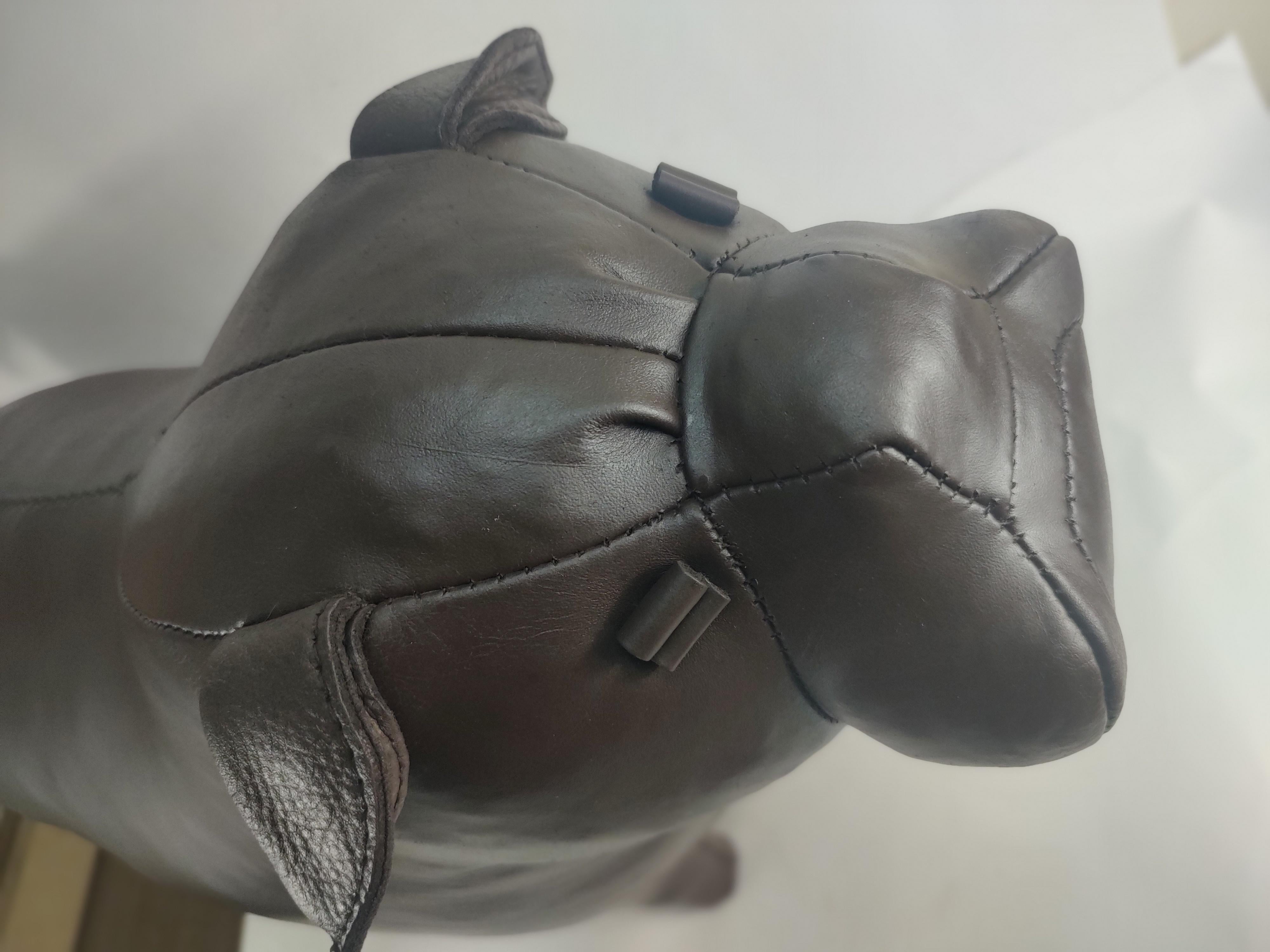 Pouf sculptural en cuir mi-siècle moderne Bulldog de Abercrombie & Fitch  en vente 9