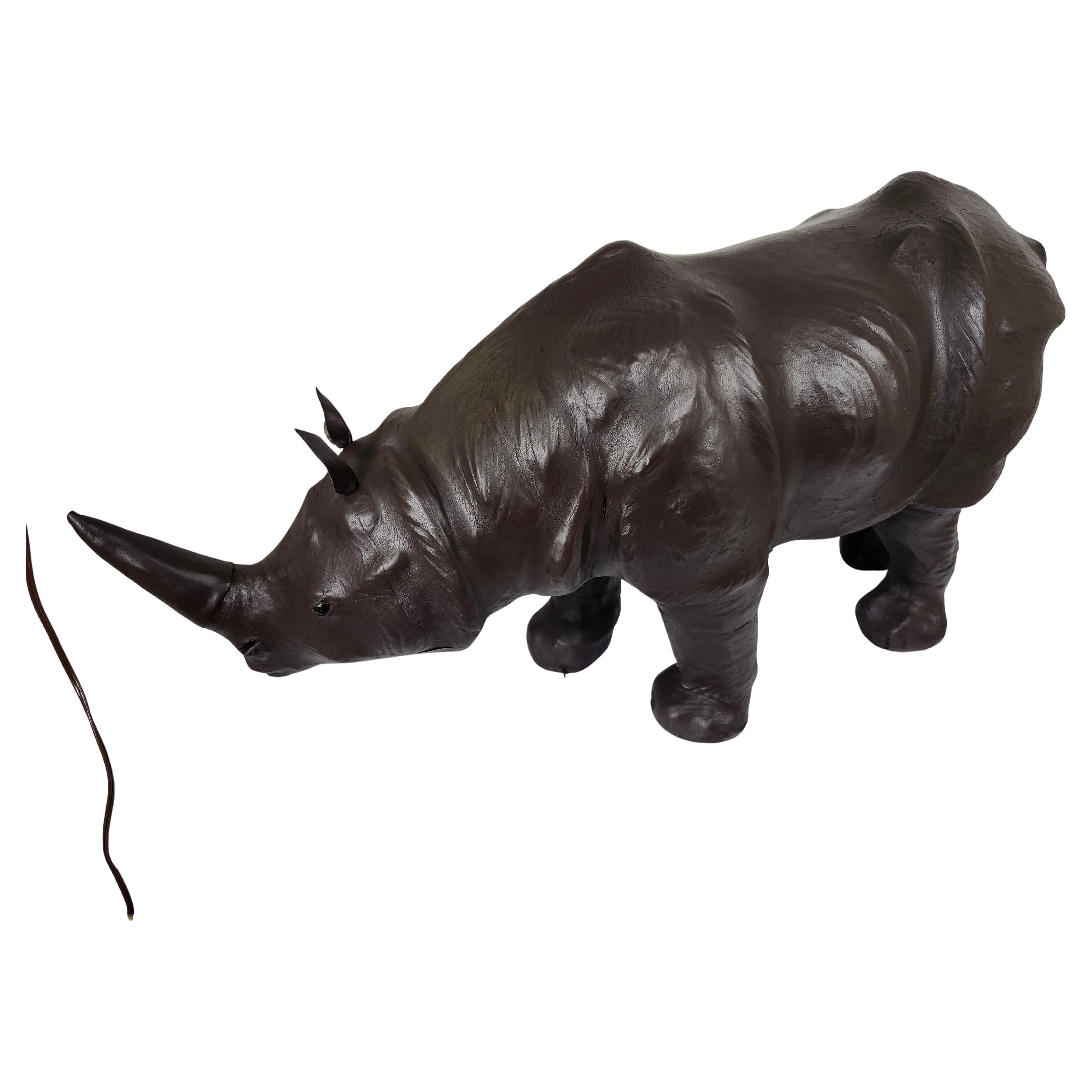 Skulpturale Nashorn-Ottomane aus Leder aus der Mitte des Jahrhunderts von Abercrombie & Fitch (amerikanisch) im Angebot