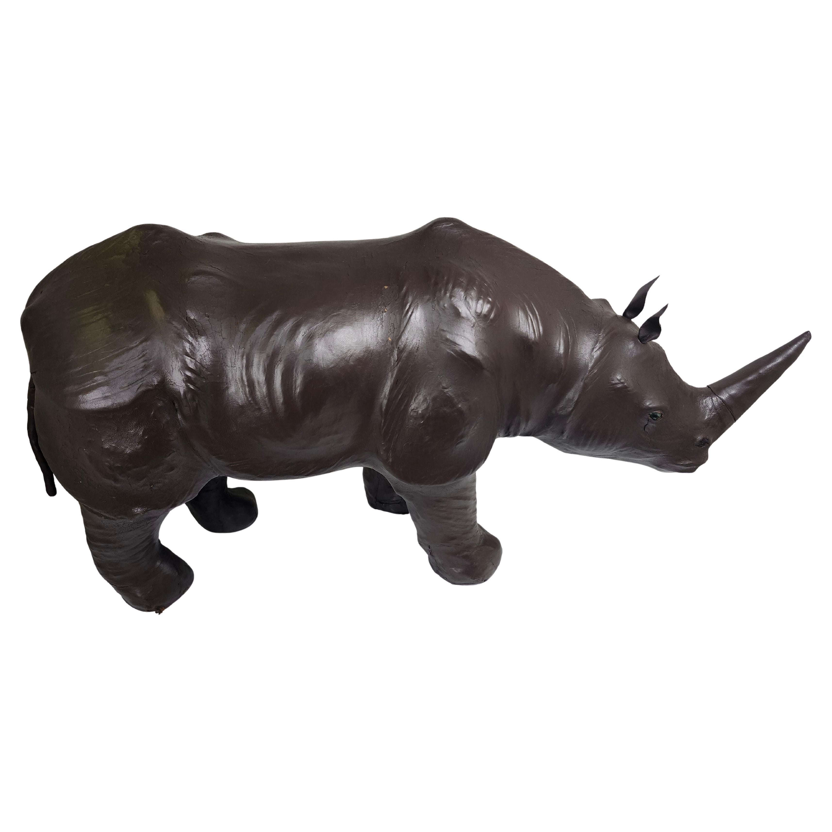 Skulpturale Nashorn-Ottomane aus Leder aus der Mitte des Jahrhunderts von Abercrombie & Fitch (Mitte des 20. Jahrhunderts) im Angebot