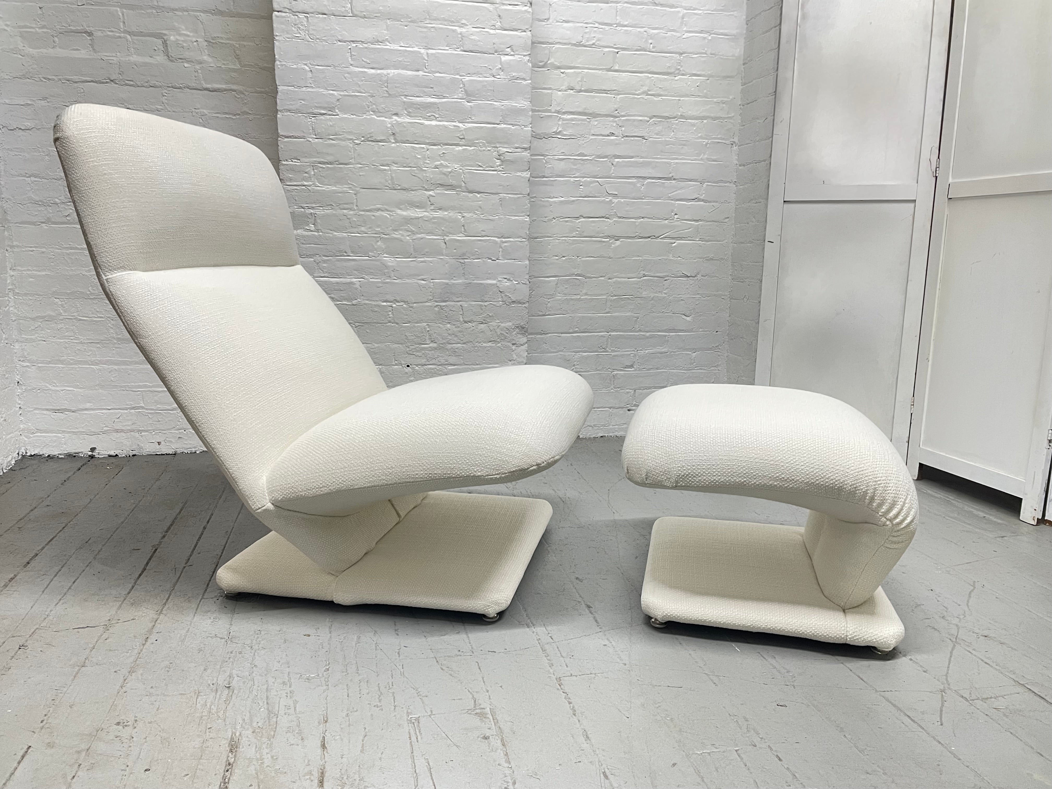 Mid-Century Modern Sculptural Lounge Chair and Matching Ottoman
Chair measures: 35H x 27W x 32D.
Ottoman measures: 15H x 22W x 20D.