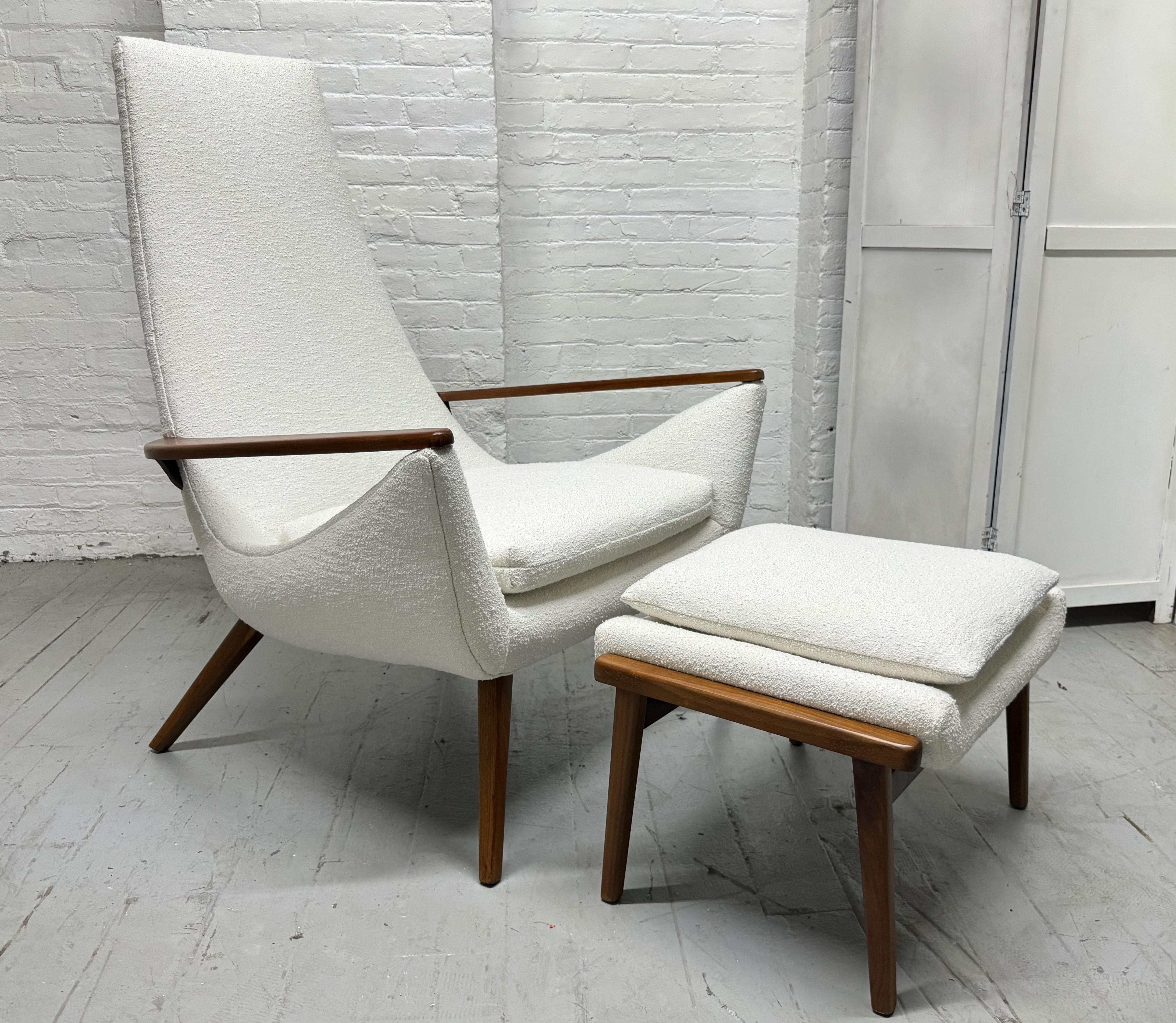 Mid Century Modern Sculptural Lounge Chair and Ottoman. Walnut frame and upholstered in Boucle fabric.  Milo Baughman style.
