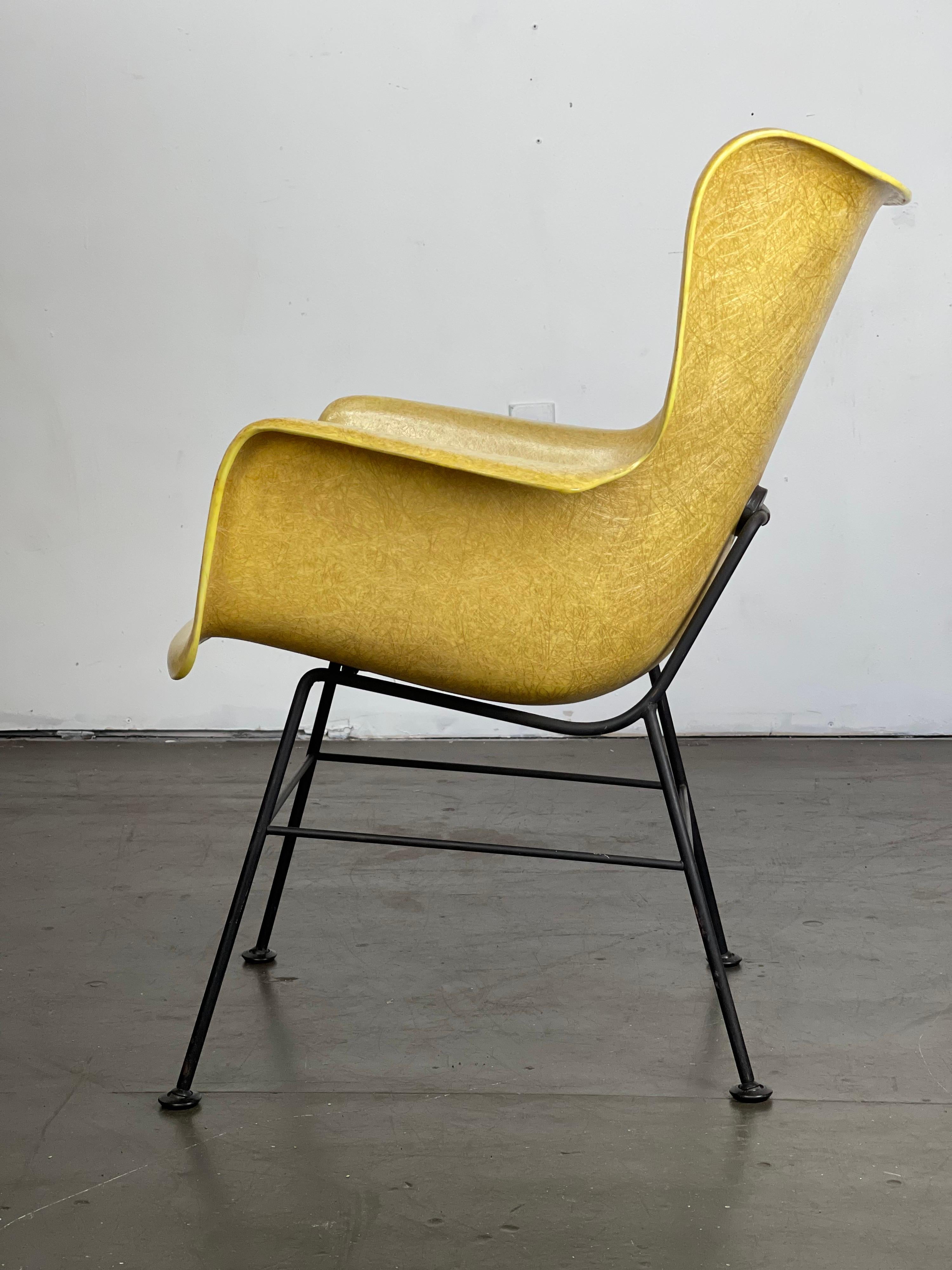 American Mid-Century Modern Sculptural Lounge Chair by Lawrence Peabody for Selig Labeled