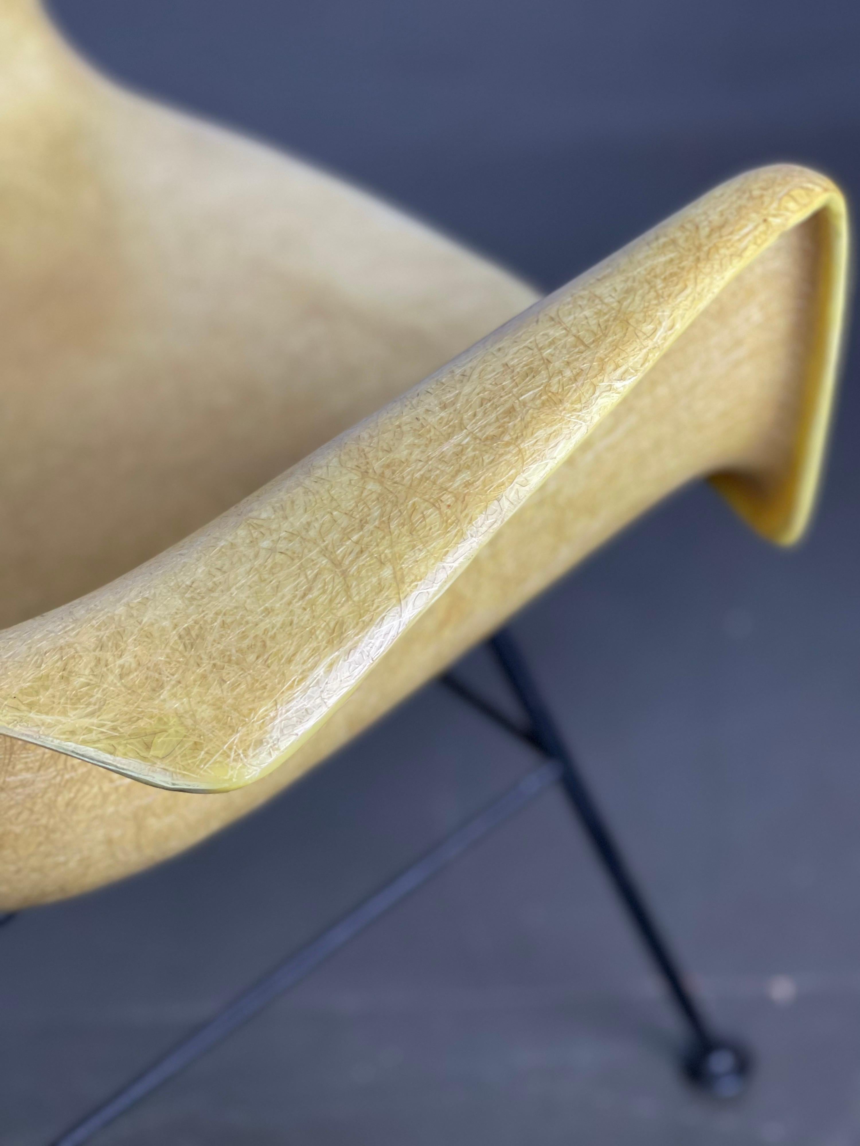 Mid-Century Modern Sculptural Lounge Chair by Lawrence Peabody for Selig Labeled 1