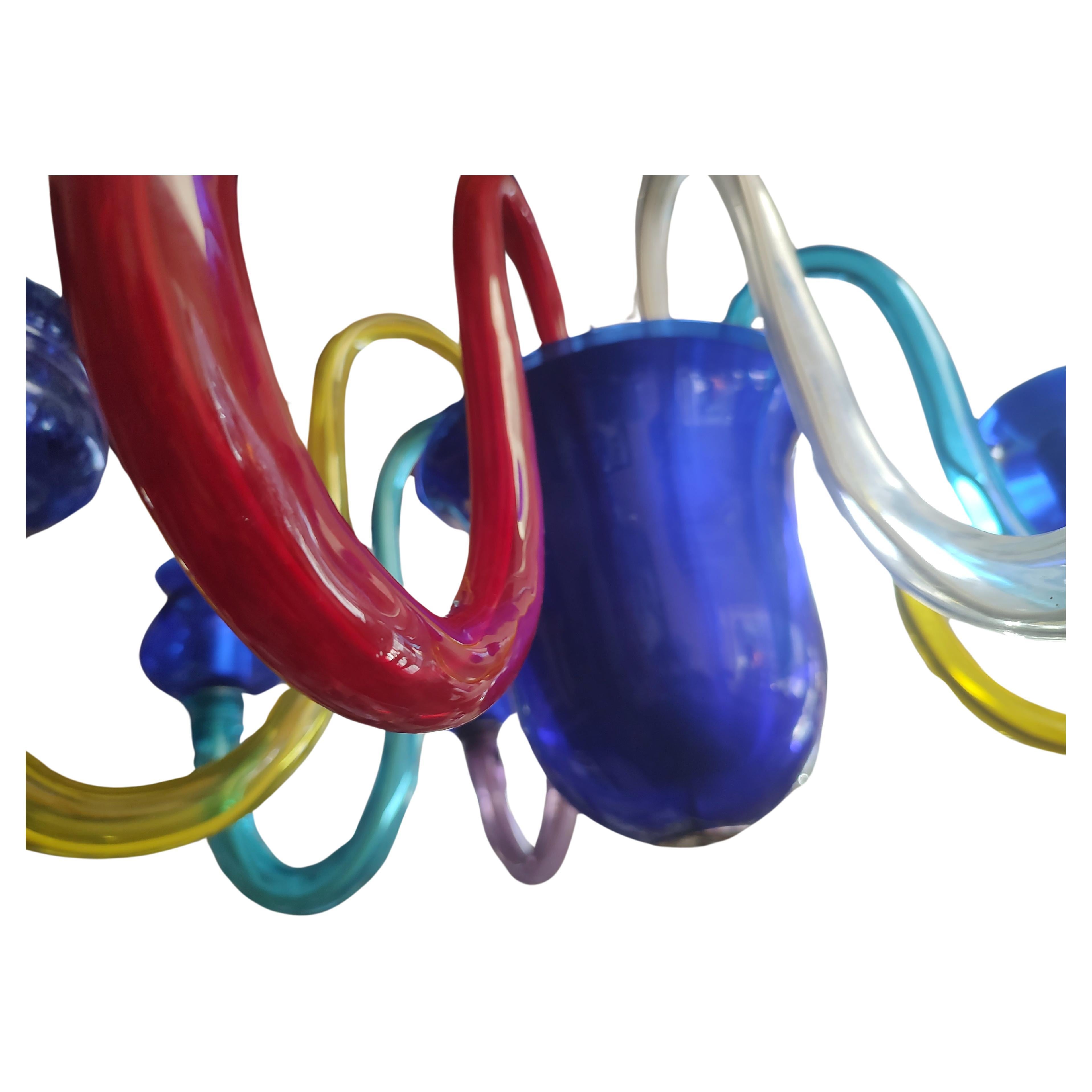 Fait main The Moderns Modern Sculptural Multi Colored Venetian 8 Arm Chandelier en vente