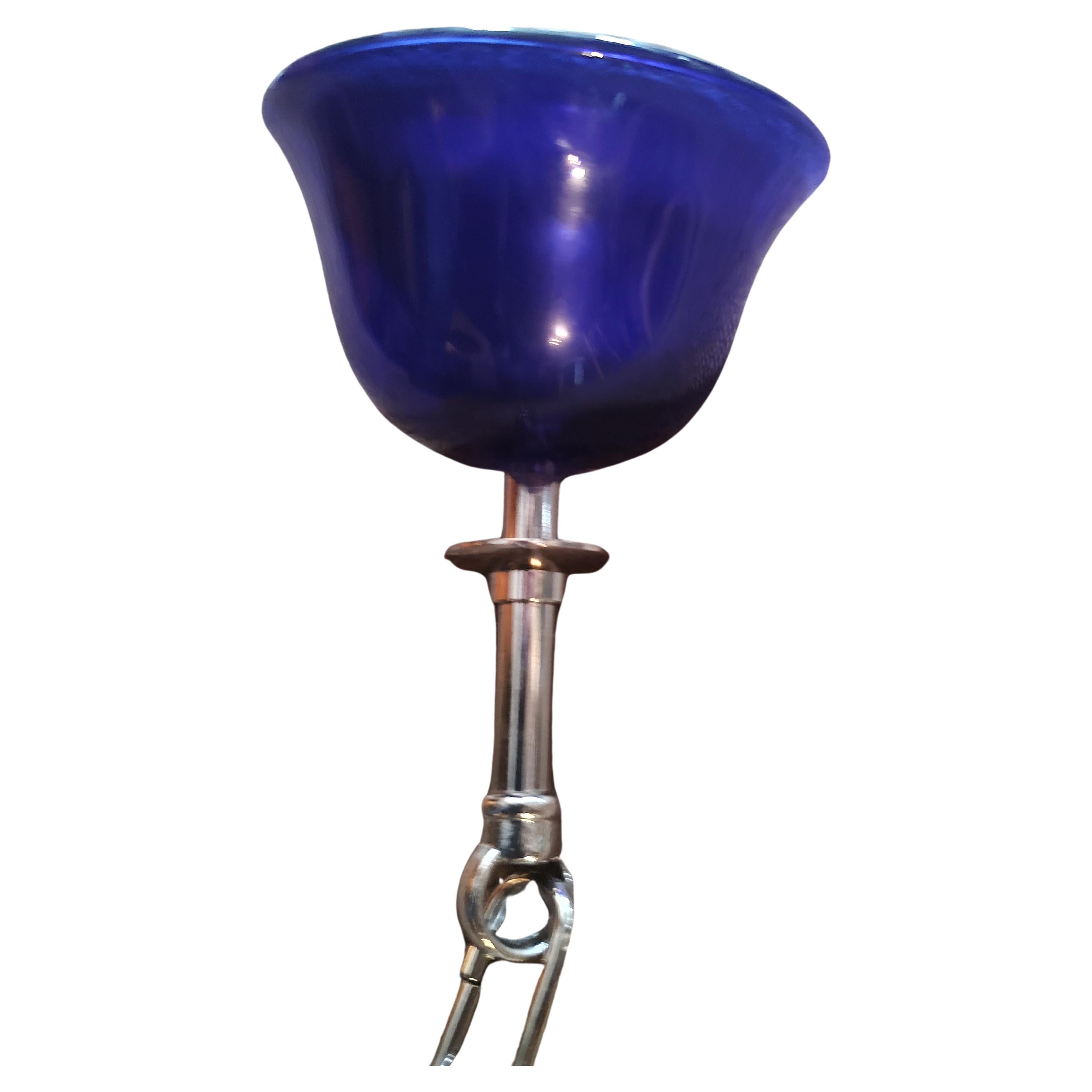 The Moderns Modern Sculptural Multi Colored Venetian 8 Arm Chandelier Bon état - En vente à Port Jervis, NY