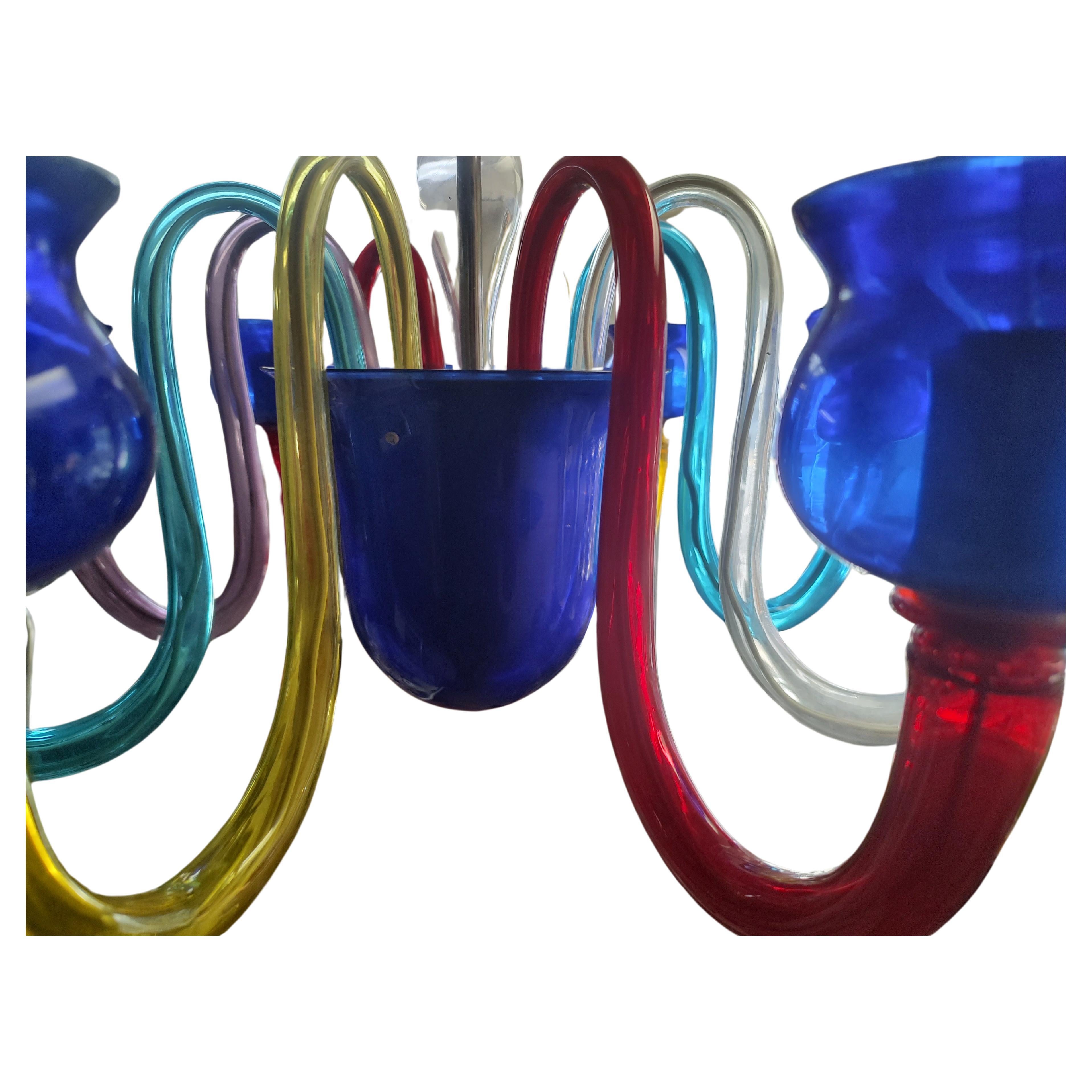 Milieu du XXe siècle The Moderns Modern Sculptural Multi Colored Venetian 8 Arm Chandelier en vente