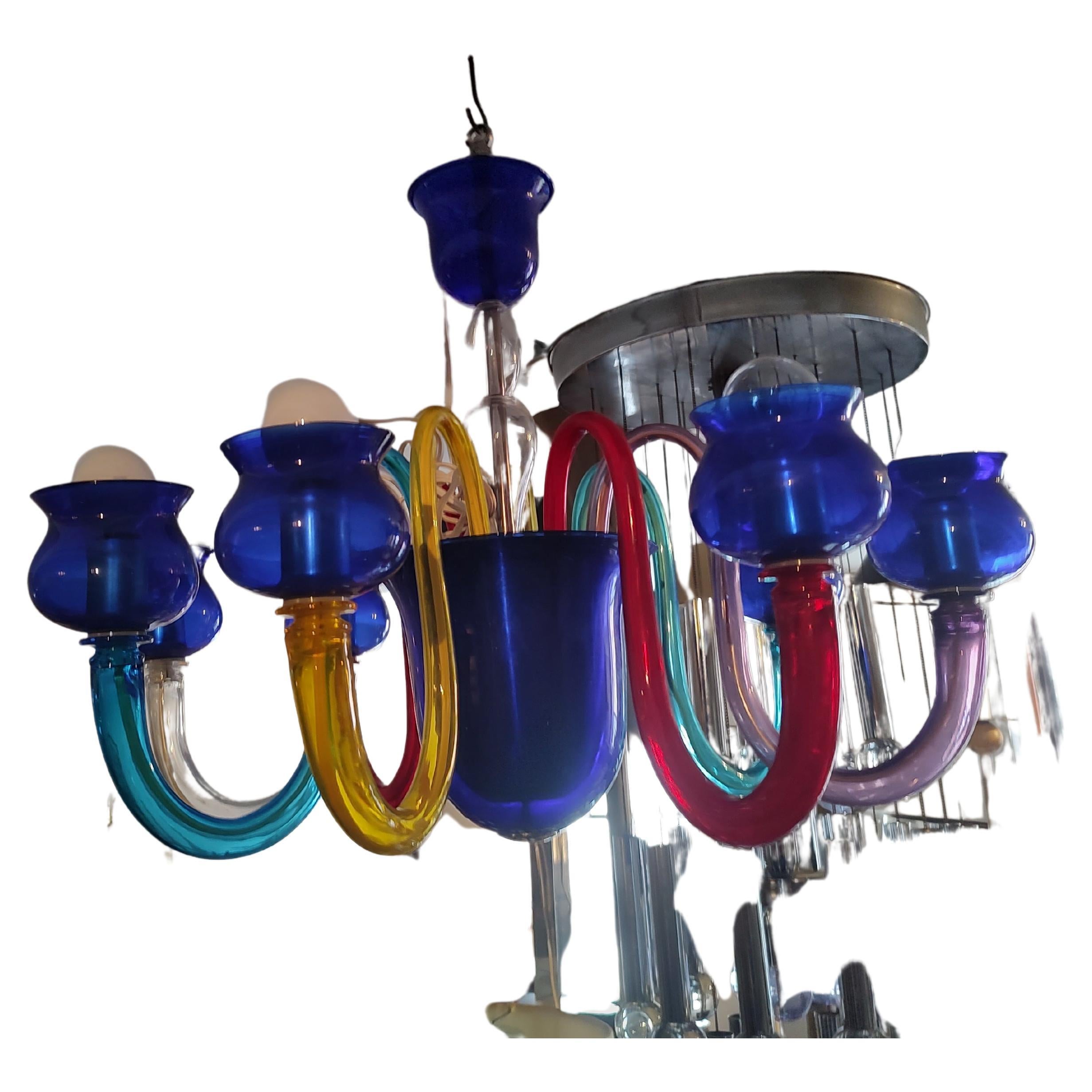 The Moderns Modern Sculptural Multi Colored Venetian 8 Arm Chandelier en vente 1