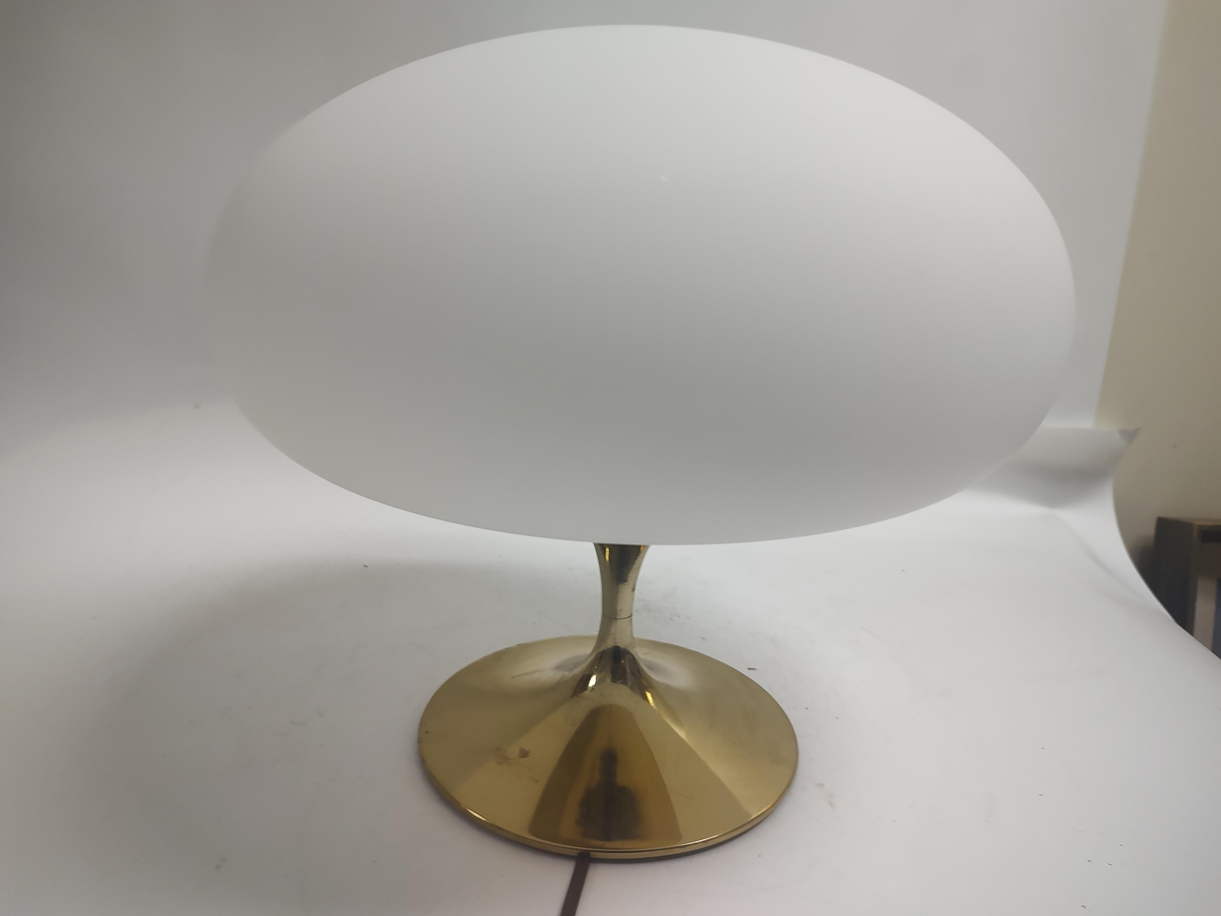 Mid Century Modern Sculptural Mushroom Table Lamp Attributed to Laurel Lamp Co. In Good Condition In Port Jervis, NY