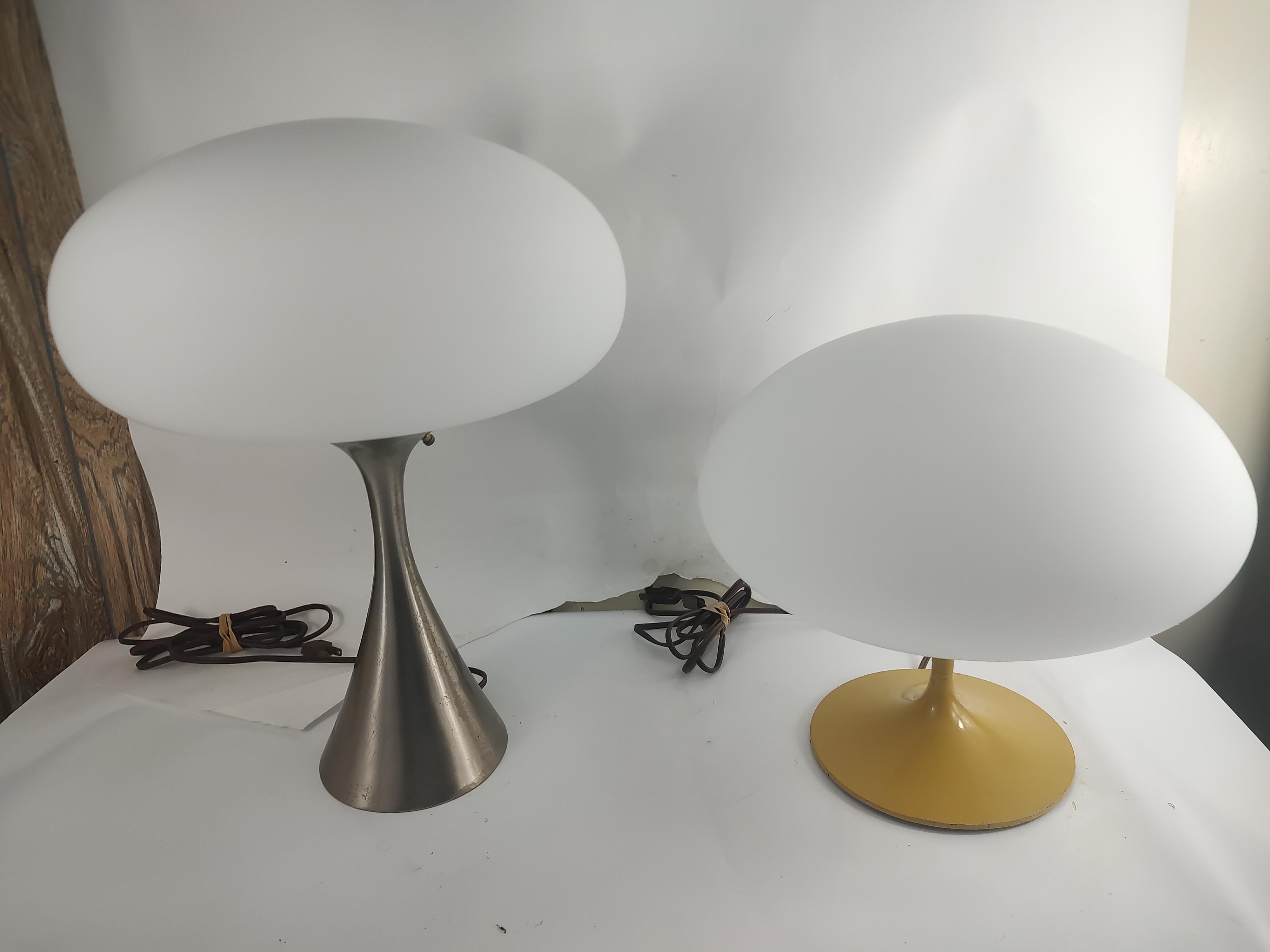 Verre d'art Lampes de table sculpturales champignons mi-siècle moderne par Laurel Lamp Co. C1965 en vente