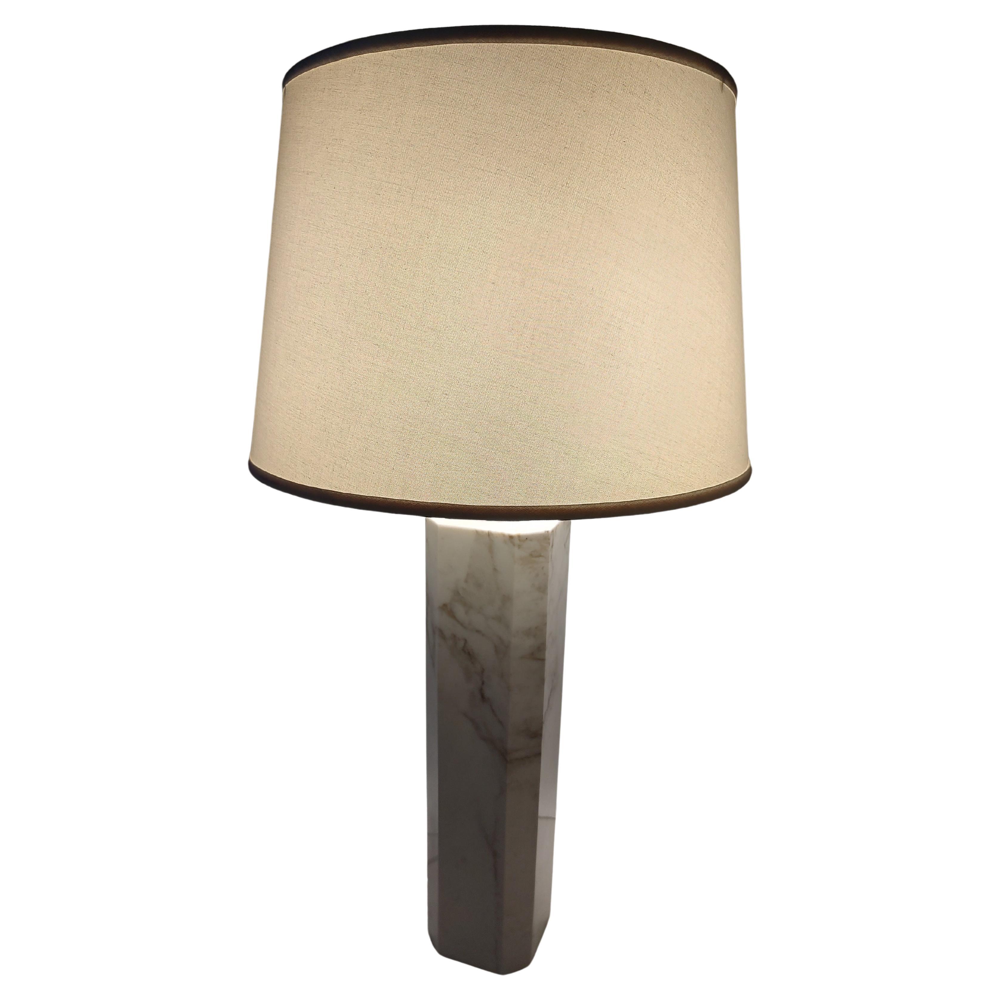 Milieu du XXe siècle Lampe de table octogonale sculpturale en marbre, moderne du milieu du siècle dernier, T H Robsjohn Gibbings en vente