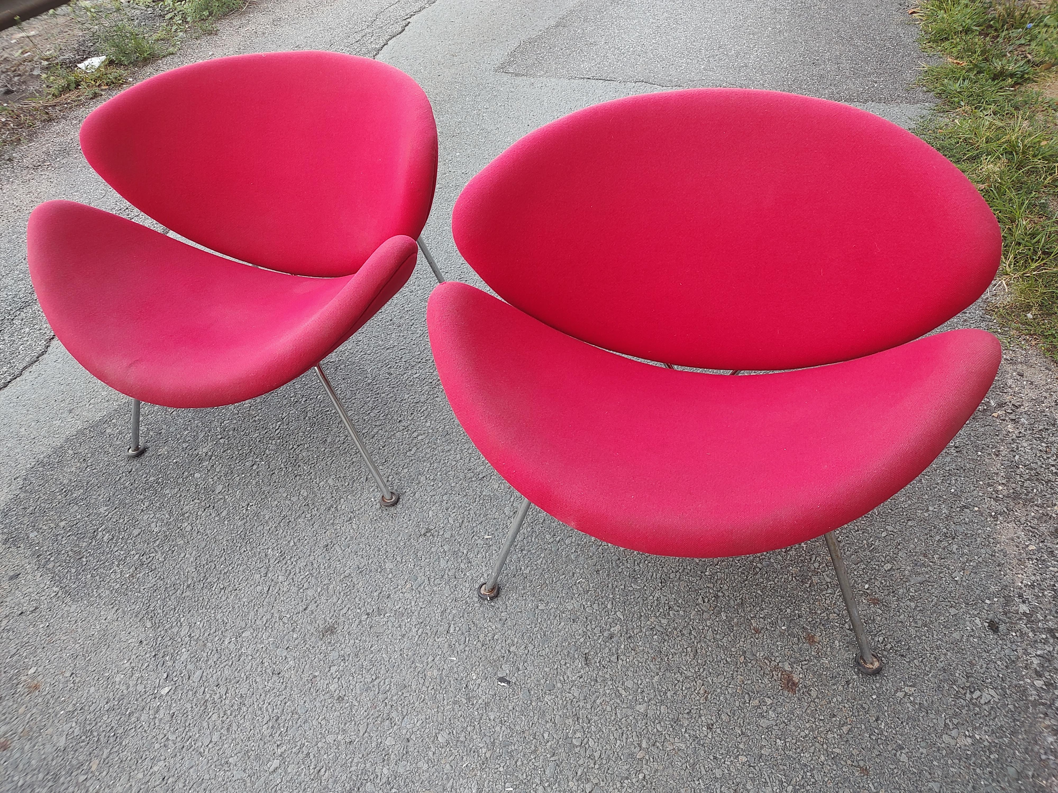 Mid-Century Modern Sculptural Orange Slice Lounge Chairs by Pierre Paulin 2