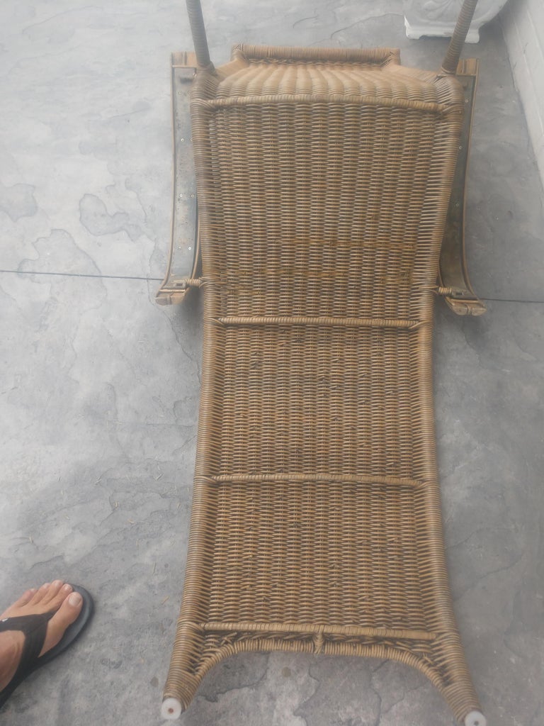 Mid-Century Modern Sculptural Rattan Lounge Chair For Sale 4