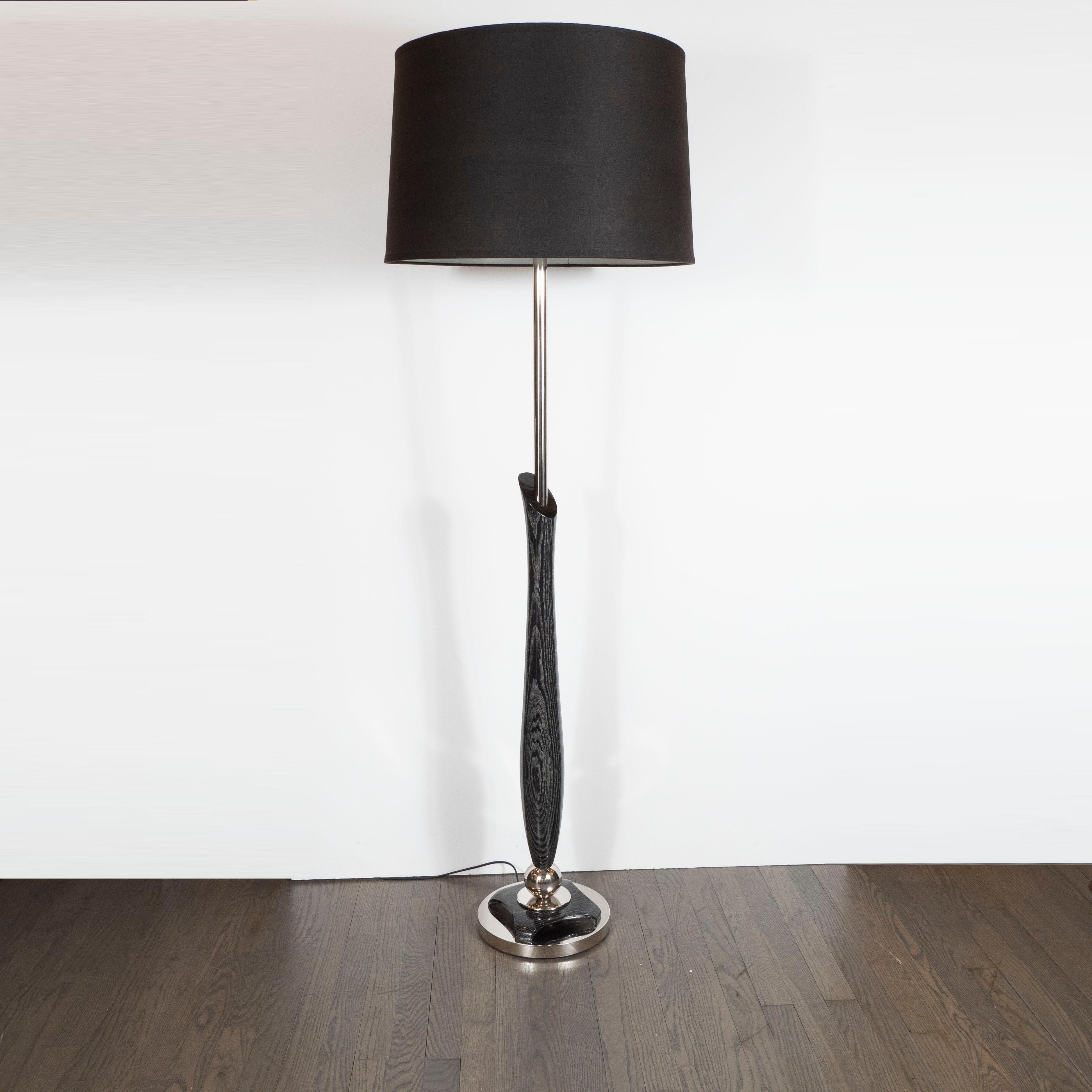 Américain Lampadaire sculptural moderne du milieu du siècle en céramique argentée et aluminium brossé