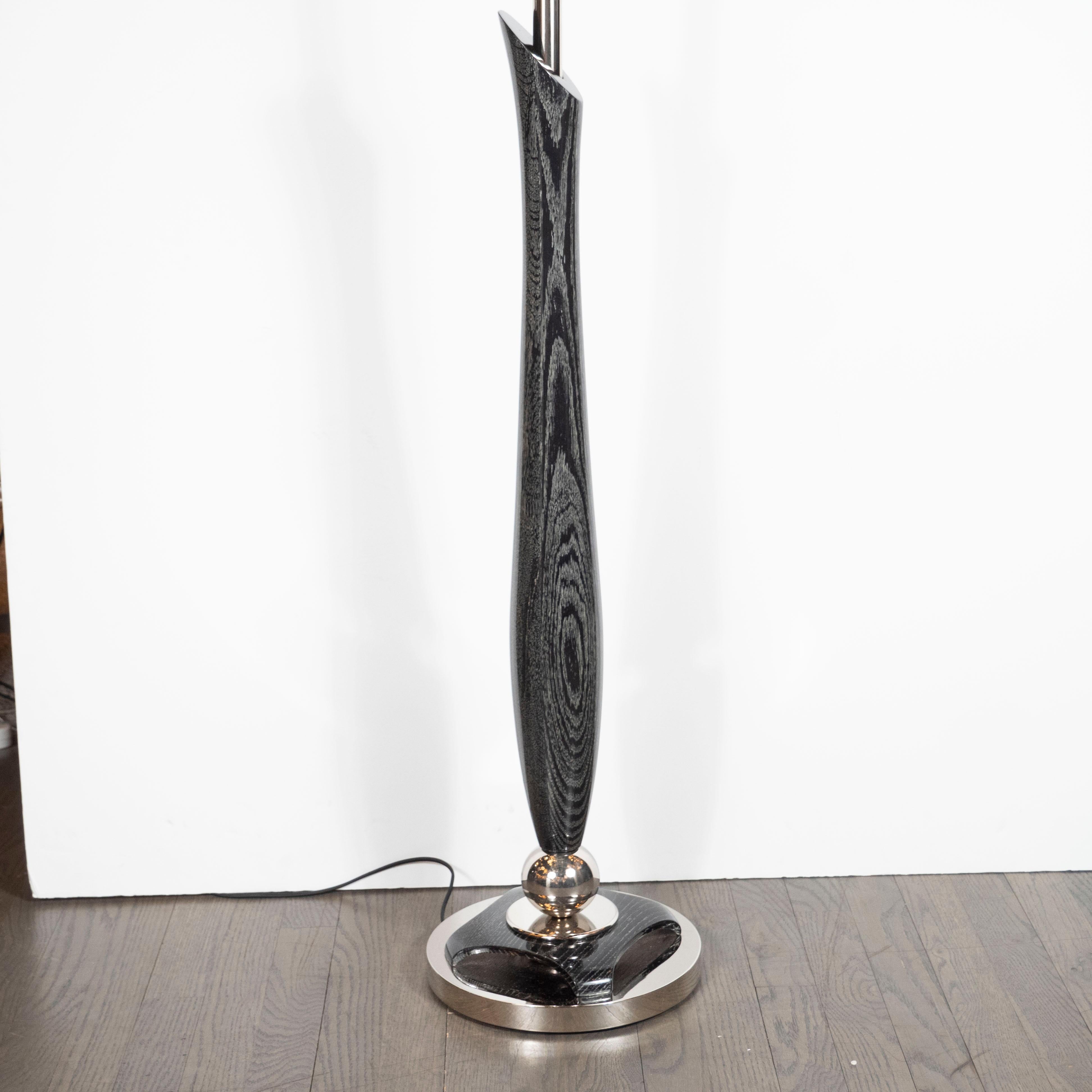 Aluminium Lampadaire sculptural moderne du milieu du siècle en céramique argentée et aluminium brossé
